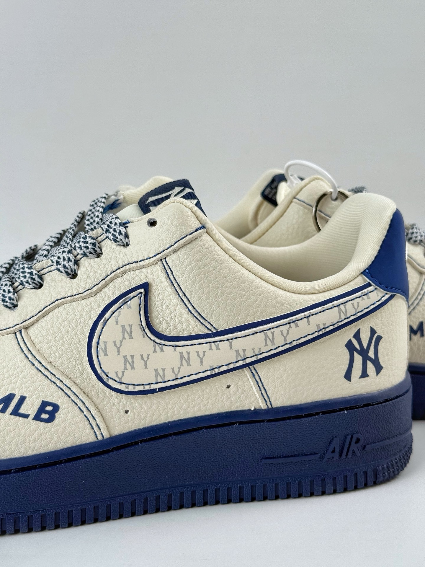 Nike Air Force 1 Low 07 x MLB 米蓝满天星 KJ1688-010