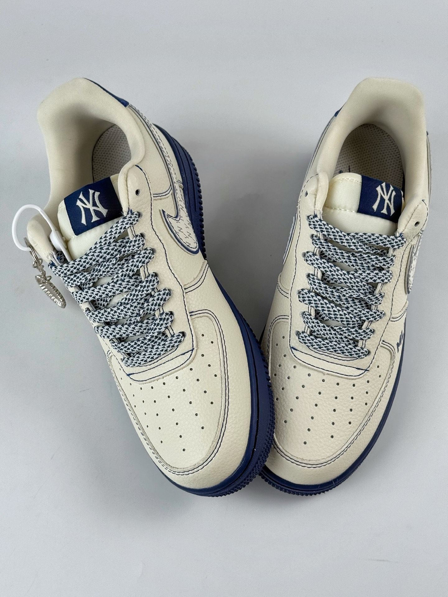 Nike Air Force 1 Low 07 x MLB 米蓝满天星 KJ1688-010