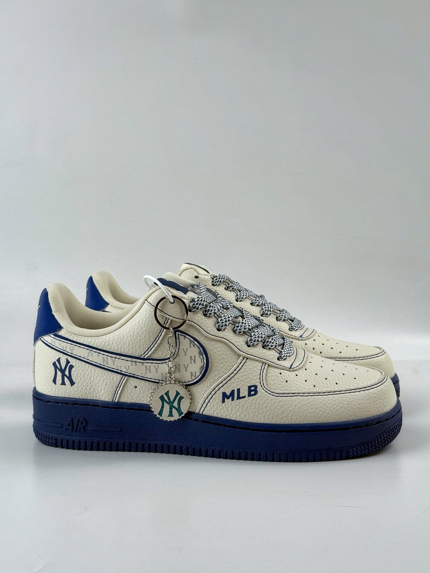 Nike Air Force 1 Low 07 x MLB 米蓝满天星 KJ1688-010