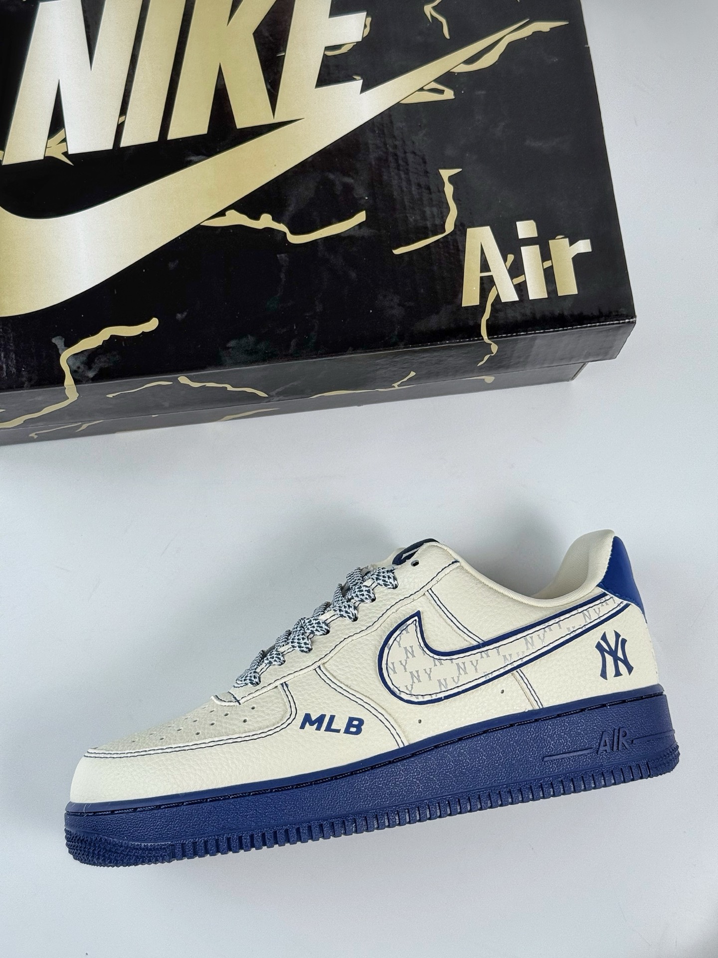 Nike Air Force 1 Low 07 x MLB 米蓝满天星 KJ1688-010