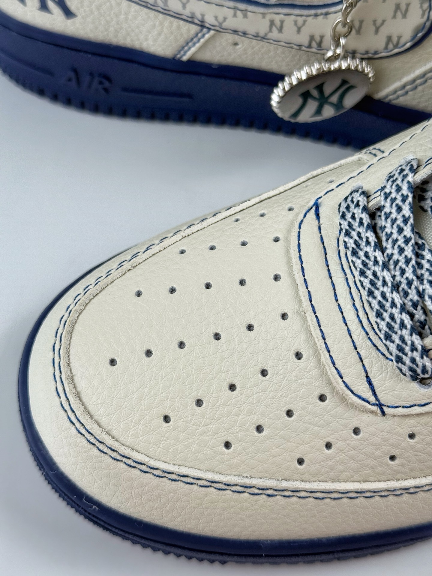 Nike Air Force 1 Low 07 x MLB 米蓝满天星 KJ1688-010