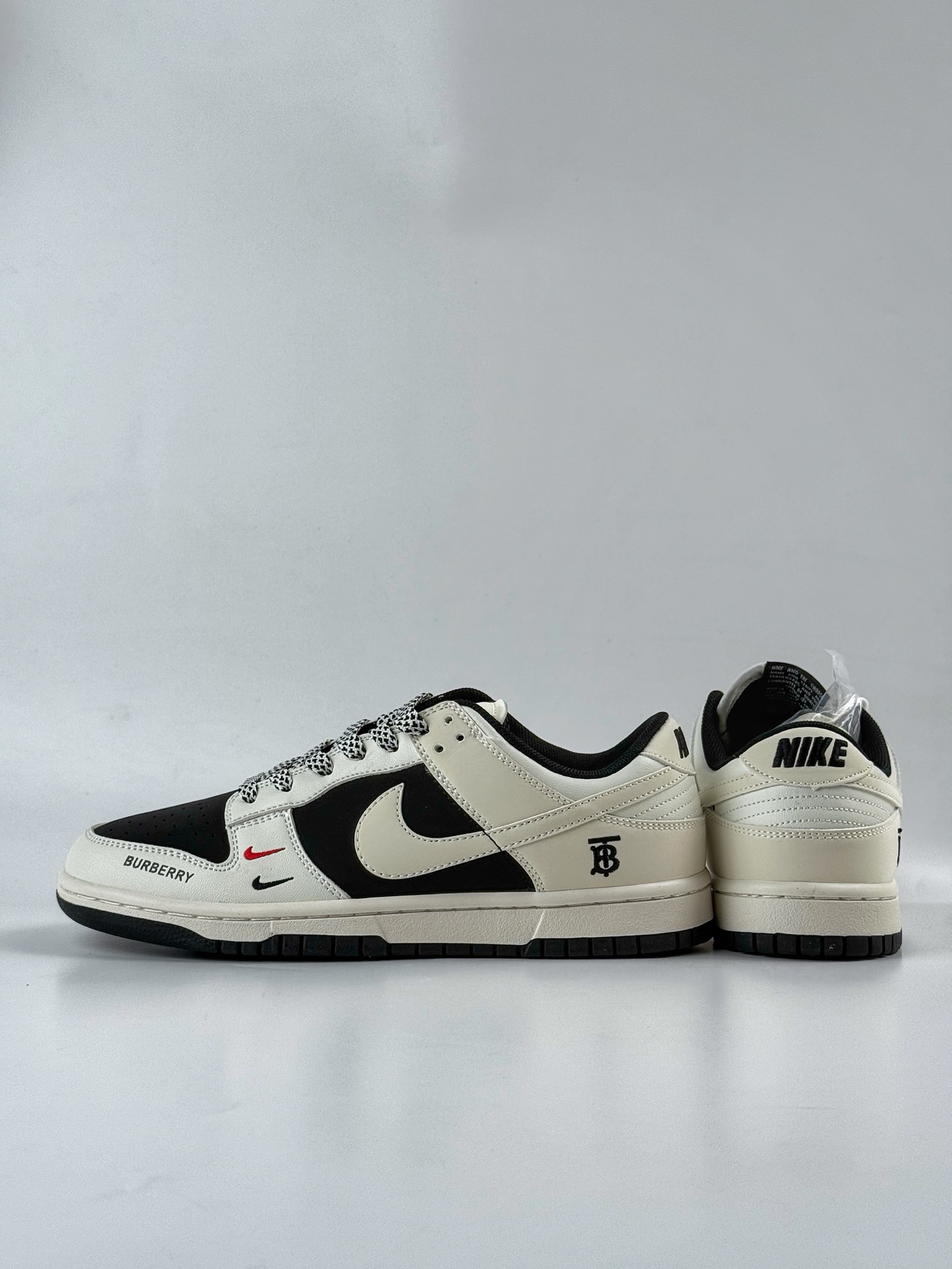 Nike SB Dunk Low x BURBERRY 白黑双小勾满天星  CS1688-117