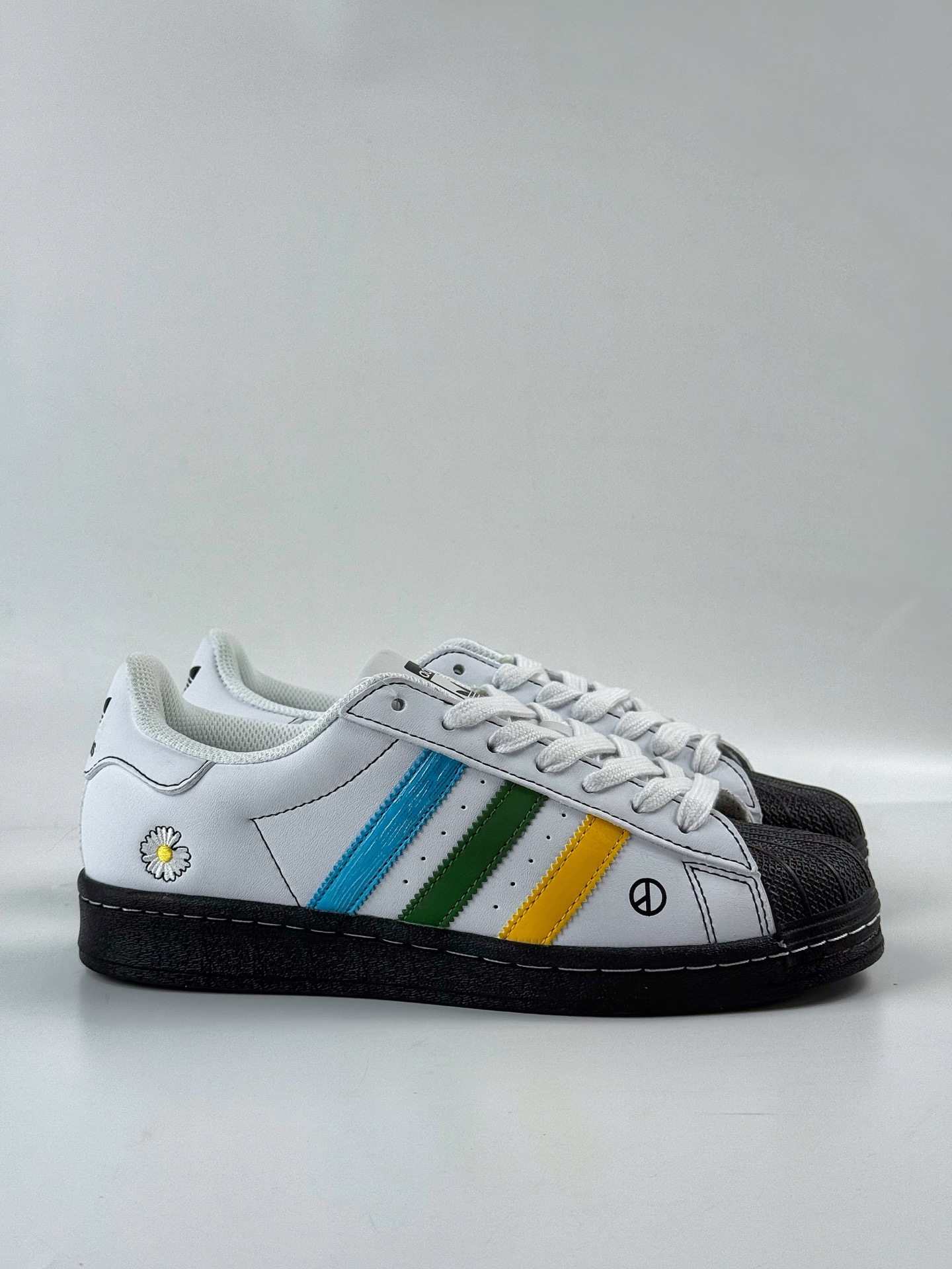 220 AD Originals Superstar x 小雏菊 黑白  BZ2538