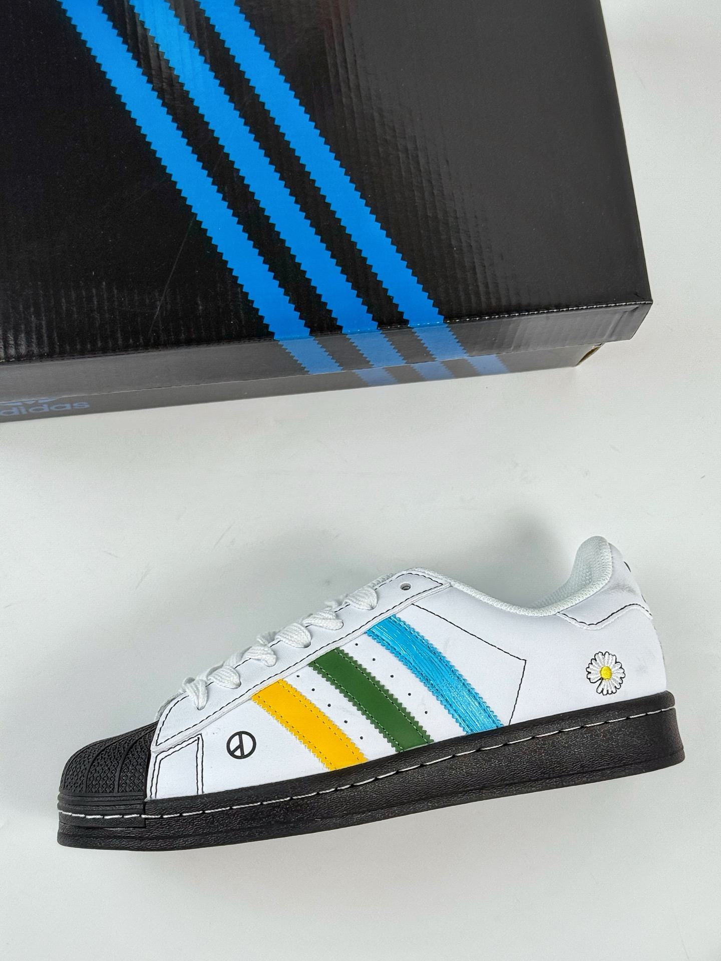 220 AD Originals Superstar x 小雏菊 黑白  BZ2538