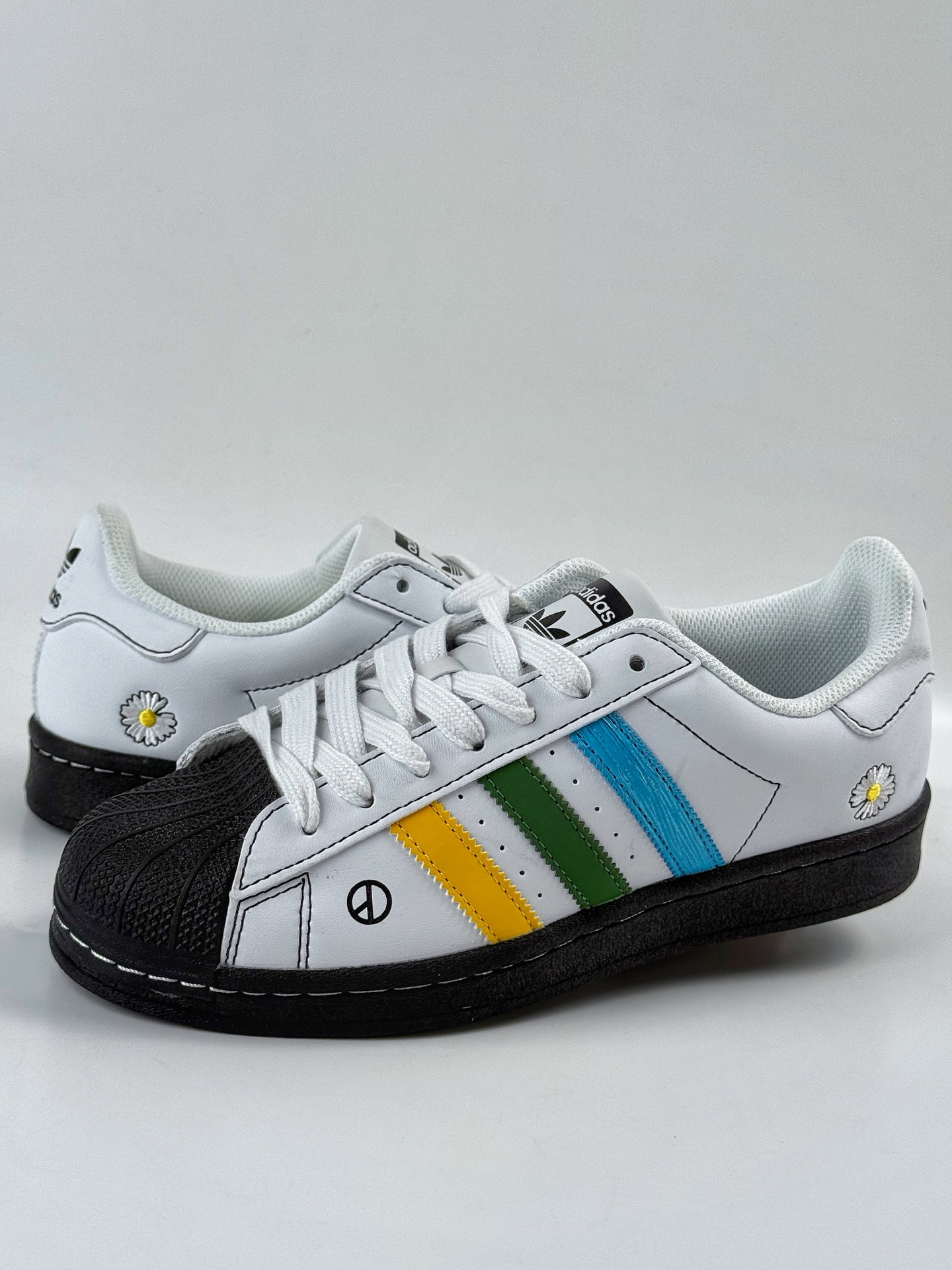 220 AD Originals Superstar x 小雏菊 黑白  BZ2538