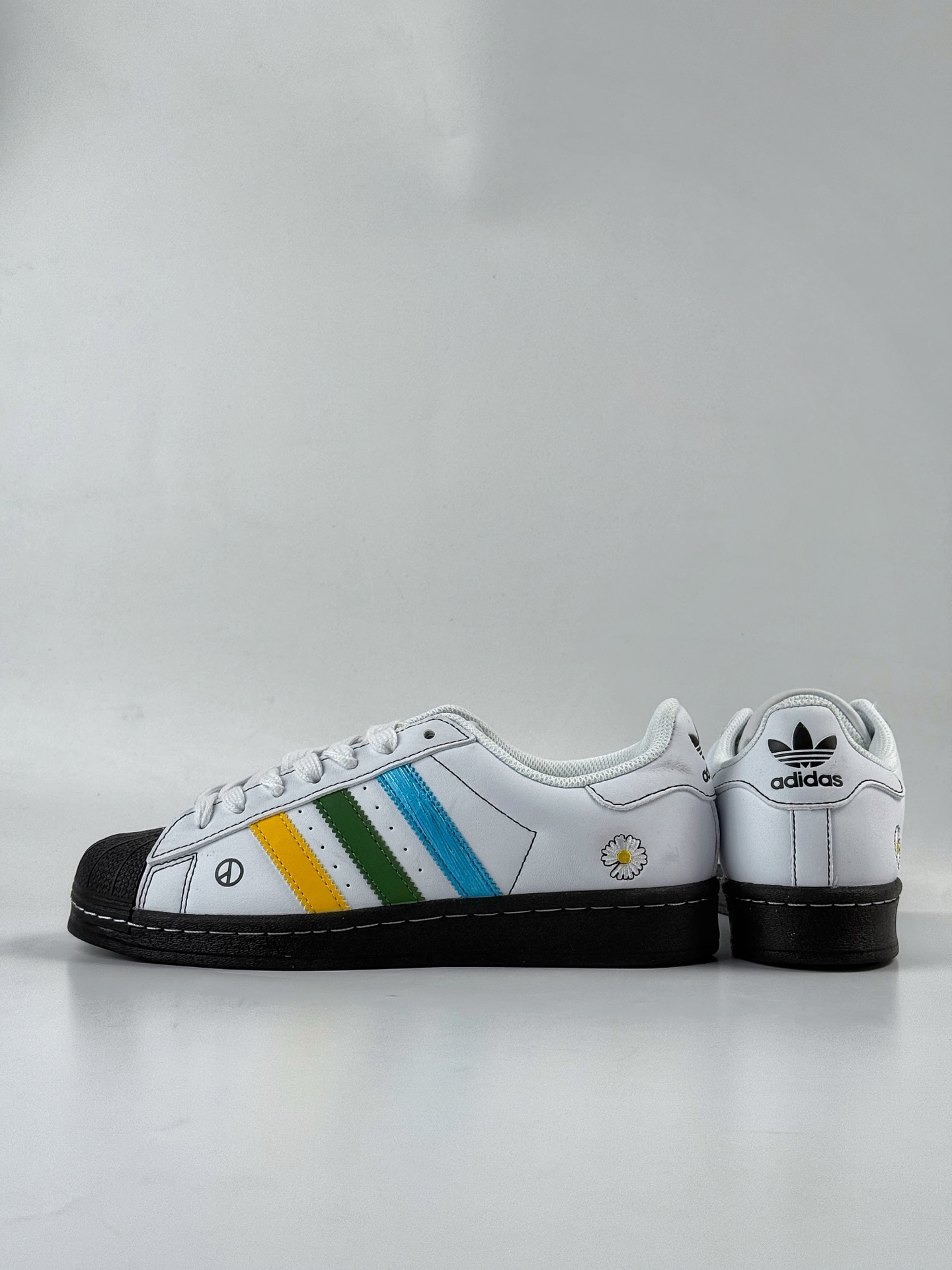 220 AD Originals Superstar x 小雏菊 黑白  BZ2538