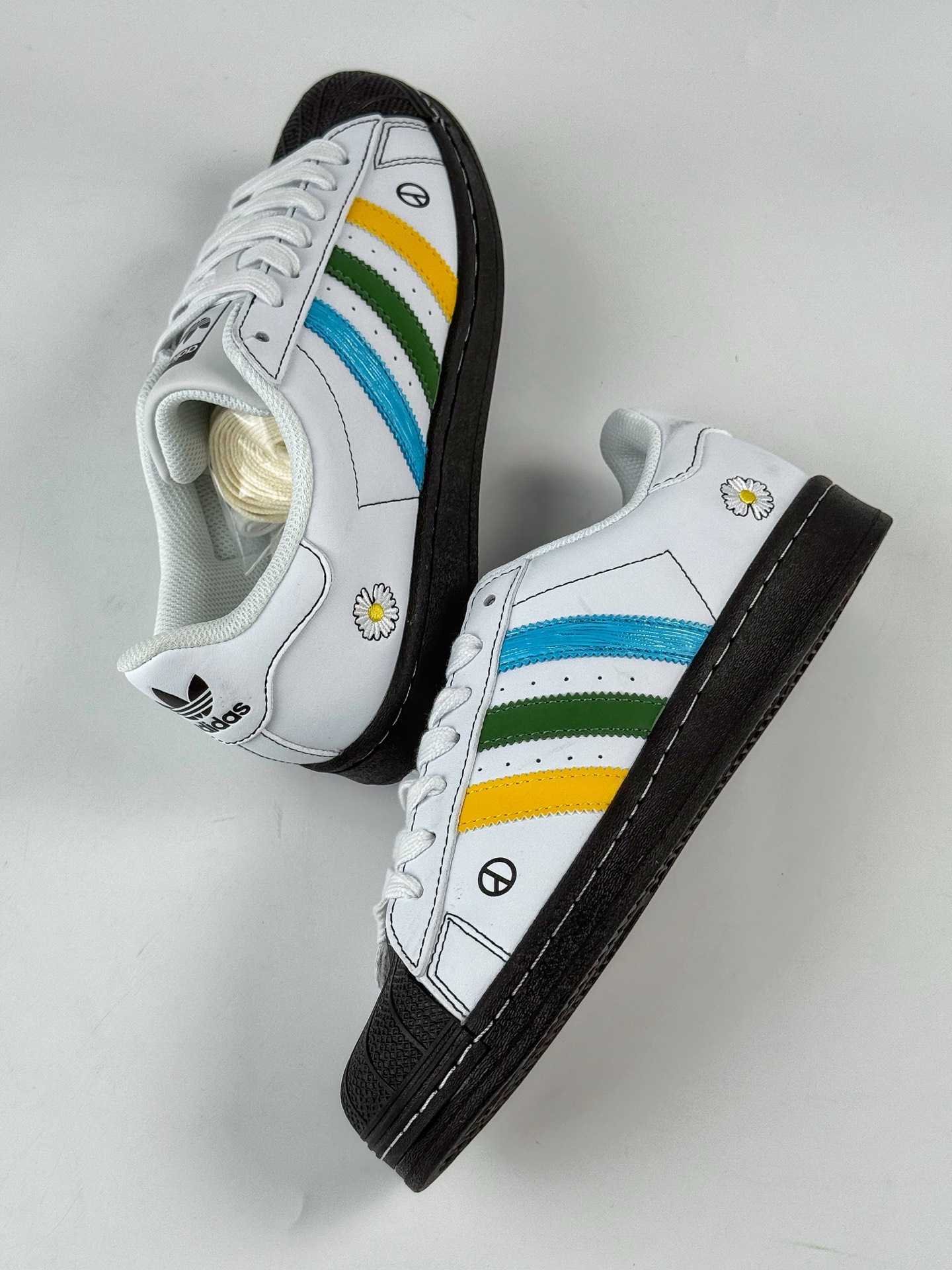 220 AD Originals Superstar x 小雏菊 黑白  BZ2538