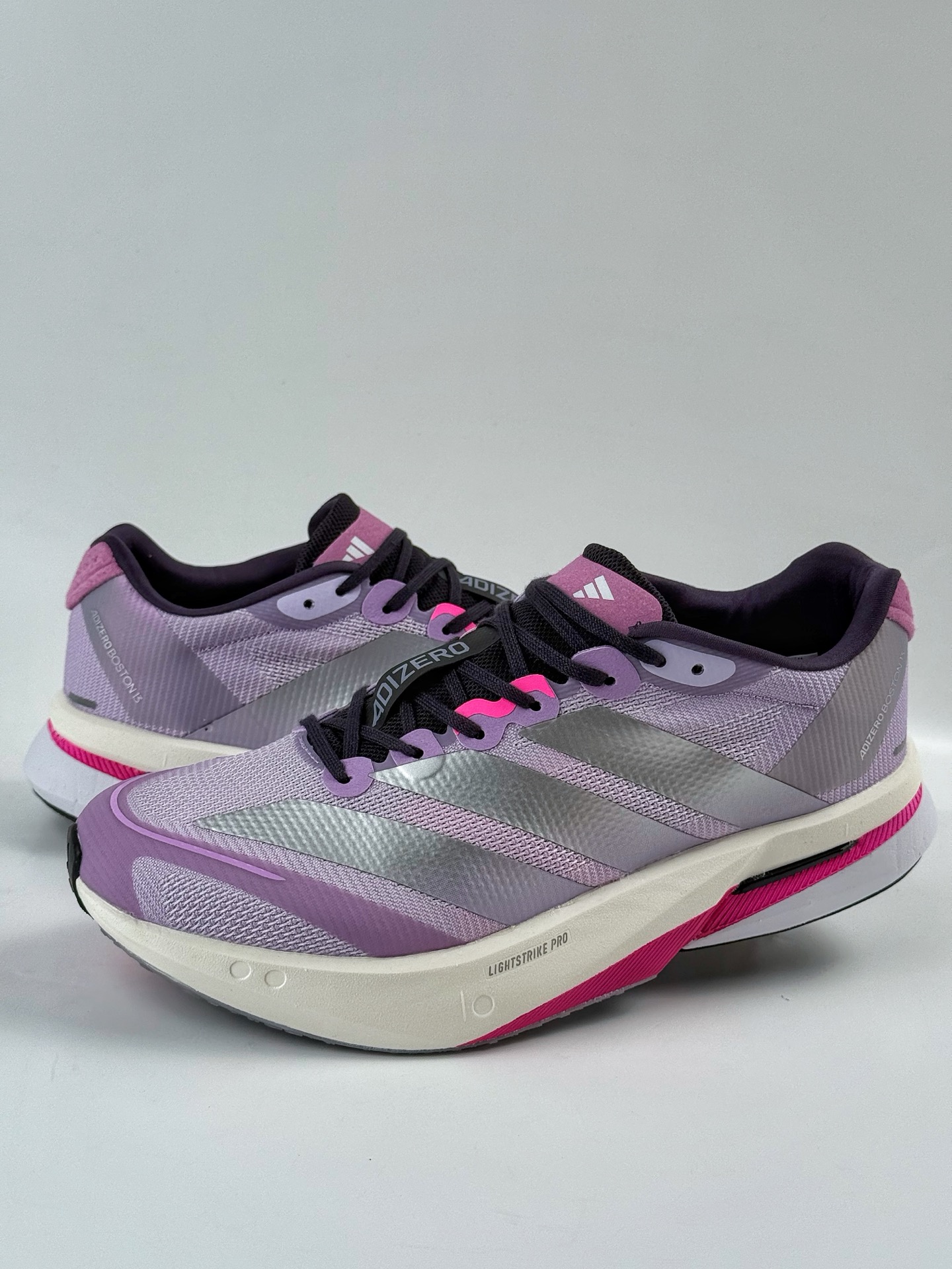 AdidAdizero Boston 13 轻盈跑鞋 超轻发泡底 缓震透气跑步鞋 IS4955