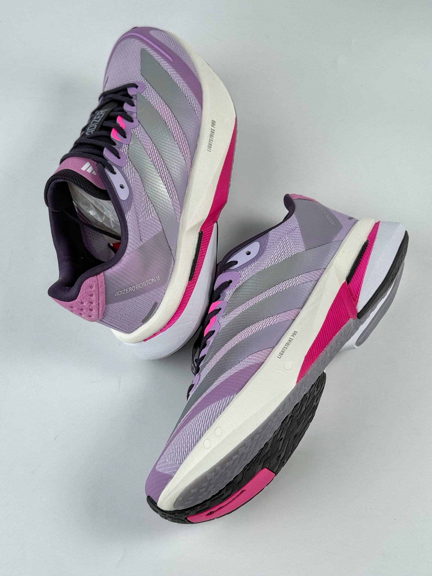 AdidAdizero Boston 13 轻盈跑鞋 超轻发泡底 缓震透气跑步鞋 IS4955