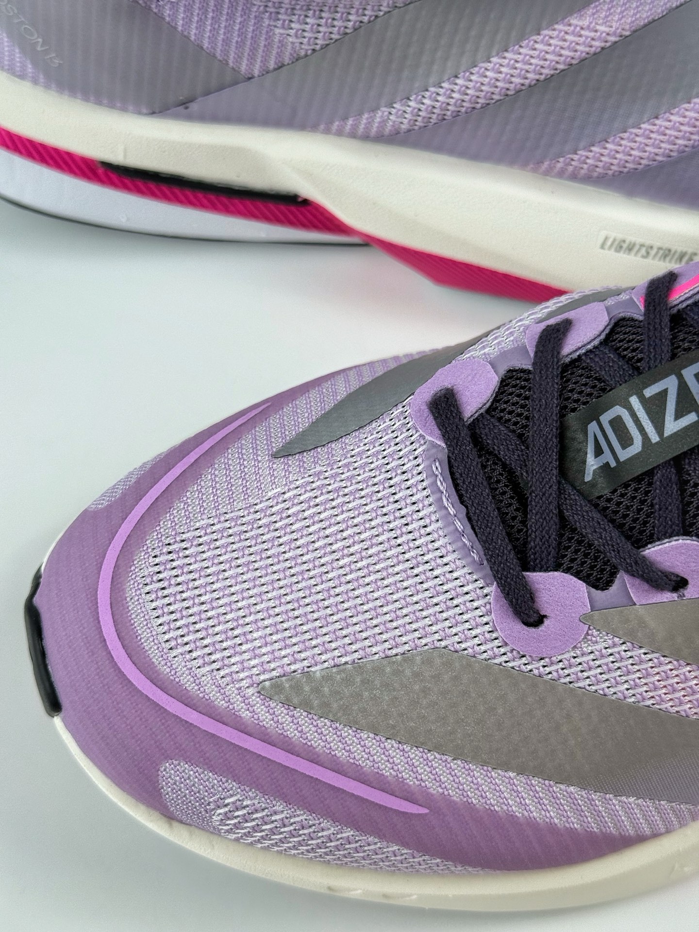 AdidAdizero Boston 13 轻盈跑鞋 超轻发泡底 缓震透气跑步鞋 IS4955