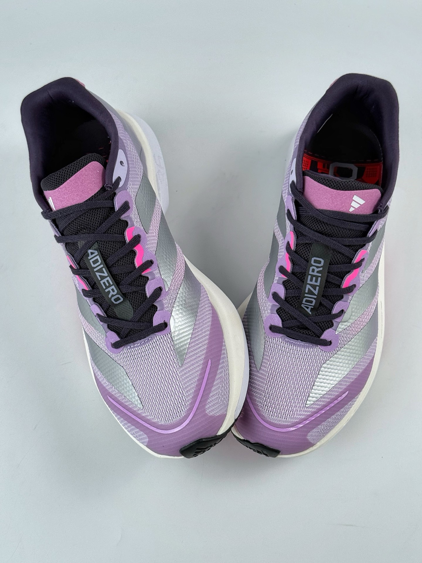 AdidAdizero Boston 13 轻盈跑鞋 超轻发泡底 缓震透气跑步鞋 IS4955