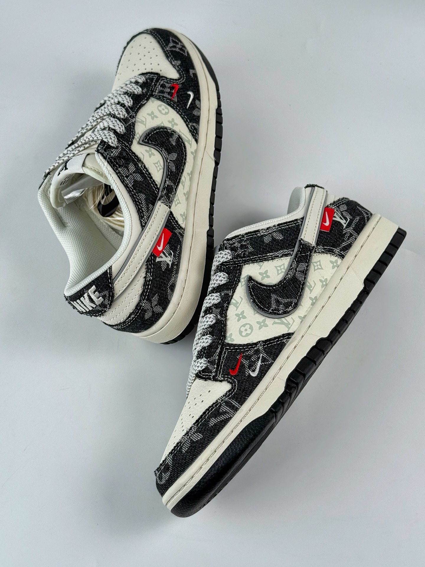 Nike SB Dunk Low x Louis Vuitton 黑白牛仔双小勾满天星  YX5066-378
