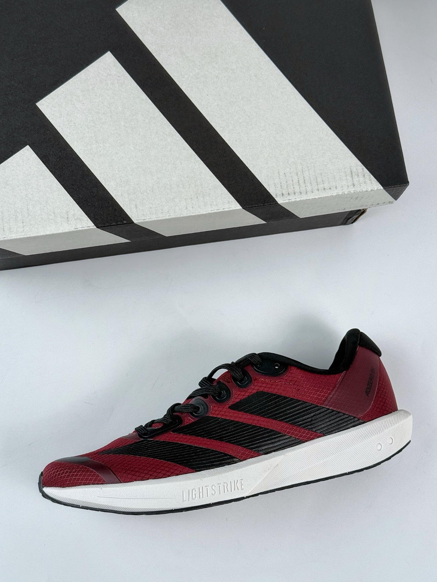 AdidAdizero BK 阿迪超轻透气缓震跑鞋 JP6582