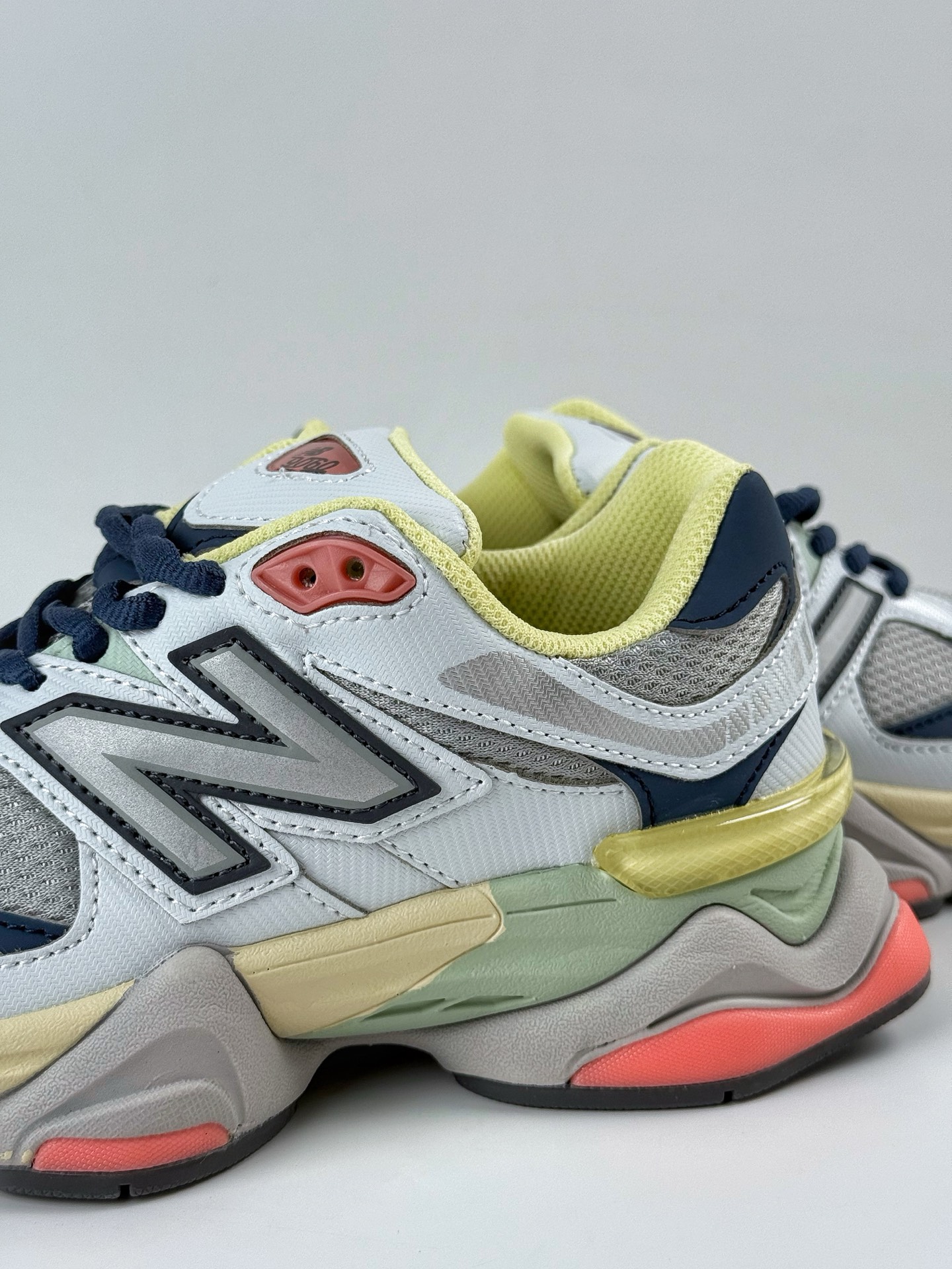 Joe Freshgoods x New Balance 版本 NB9060 联名款 复古休闲运动慢跑鞋  U9060TMB