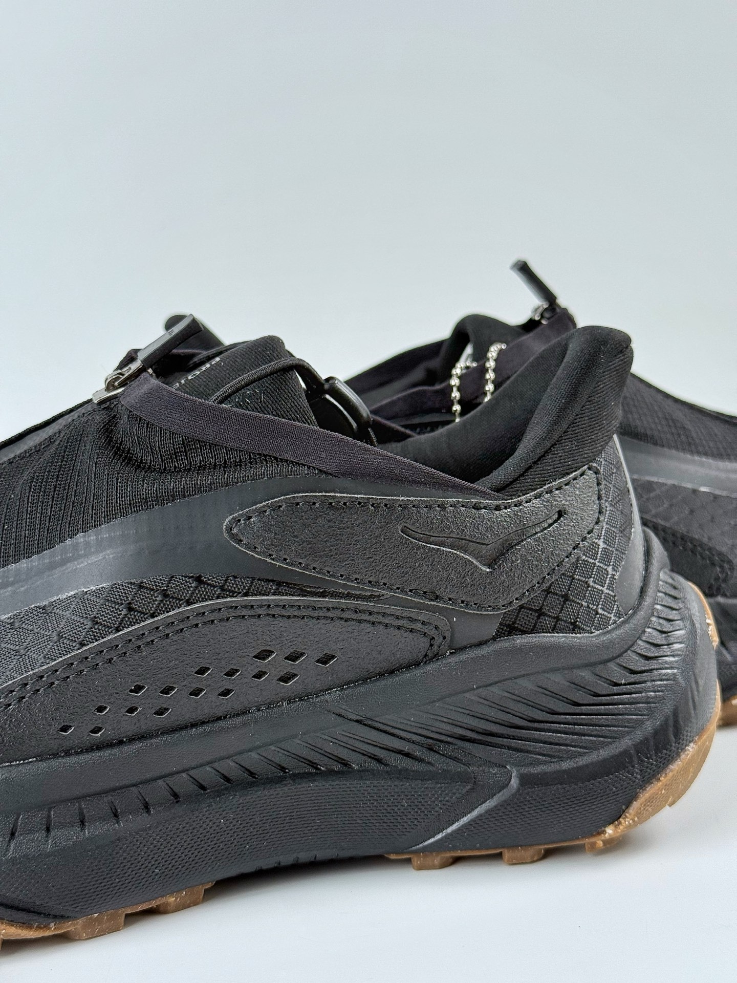 HOKA ONE ONE U PROJECT TRANSPORT 低帮专业越野跑步鞋  1162850/CRBN