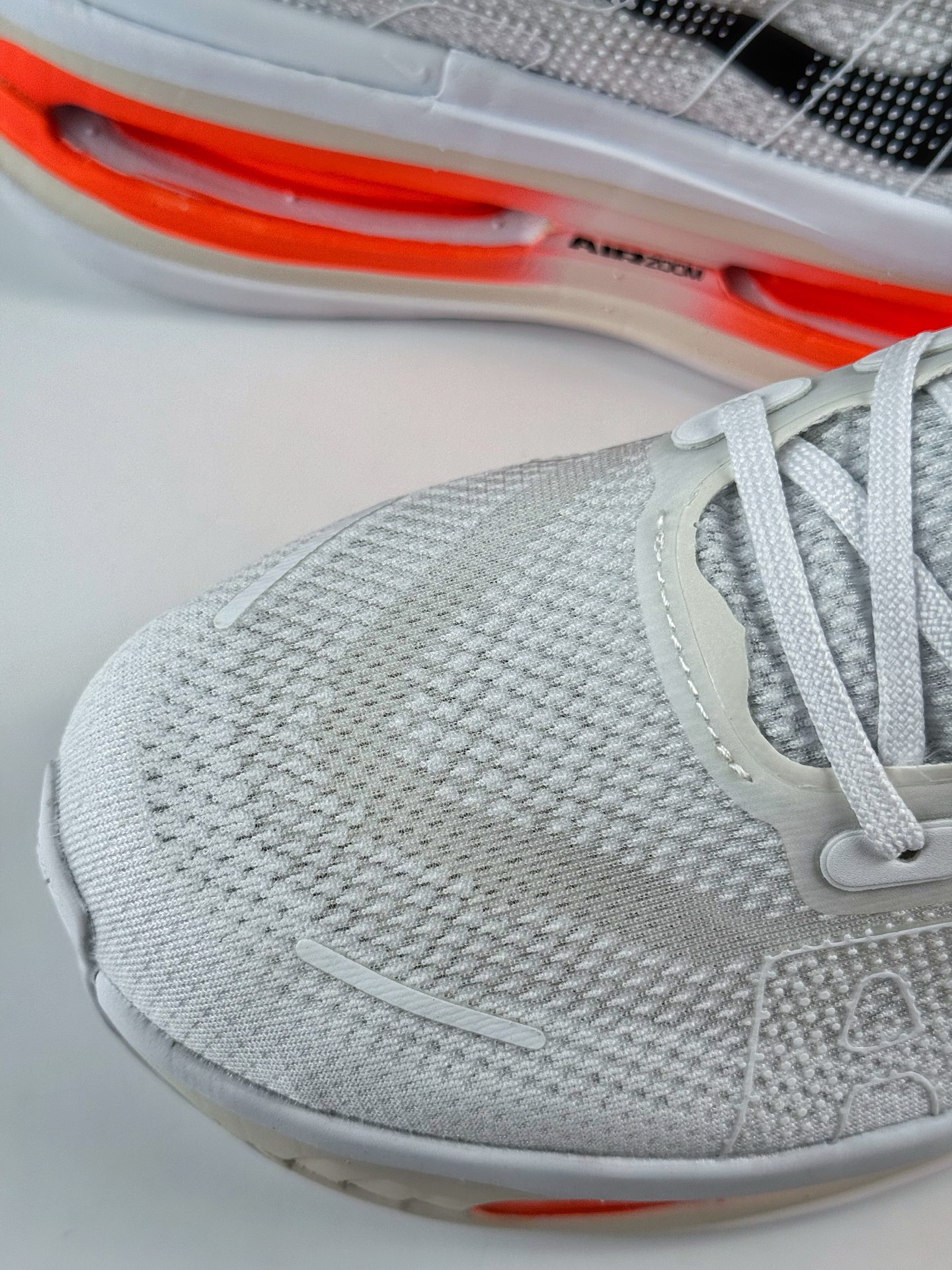 NIKE ZOOM PREMIUM 运动休闲跑鞋 耐克双层厚底 座为耐克的“顶缓”系列 HQ2050-631