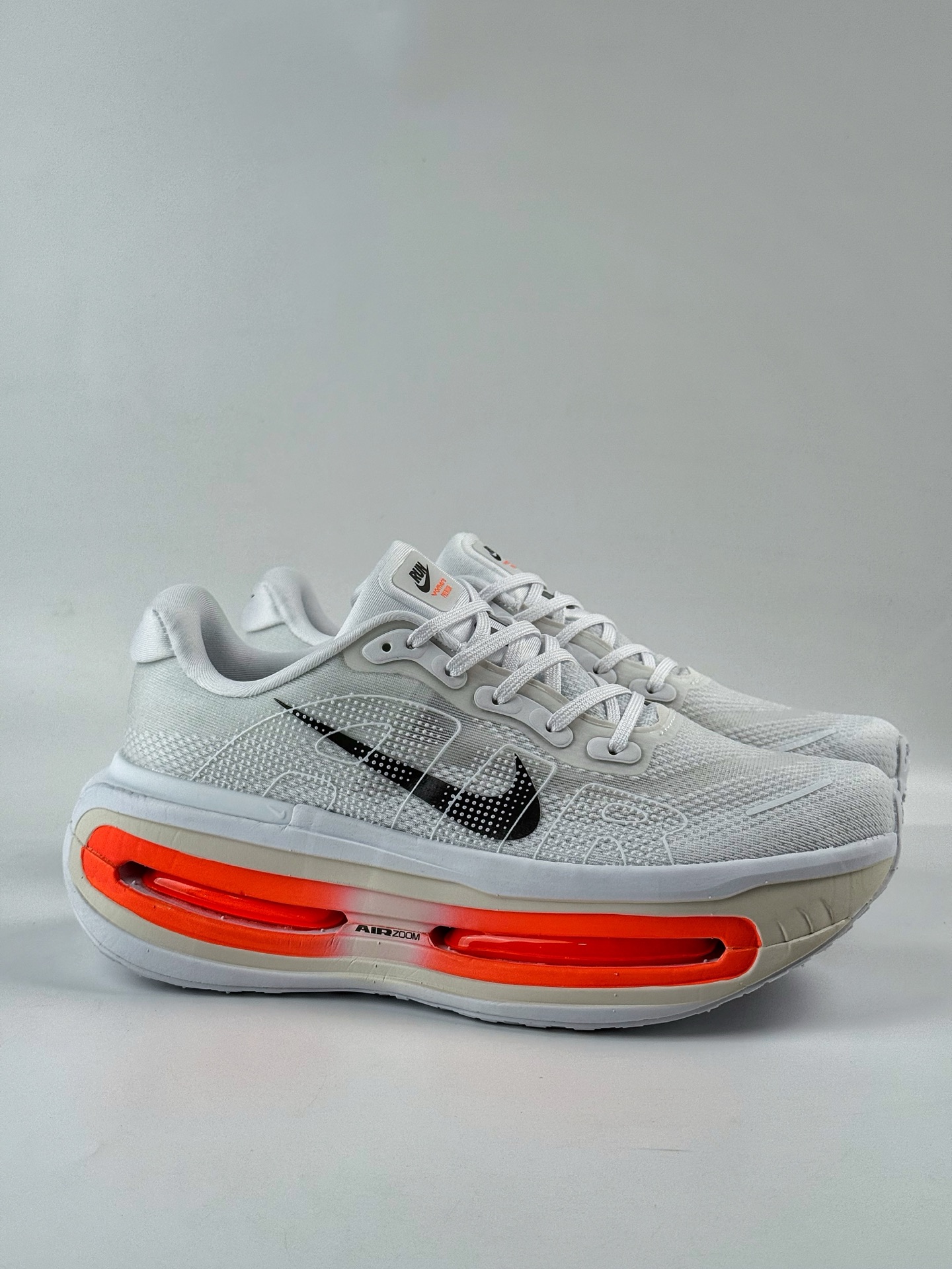 NIKE ZOOM PREMIUM 运动休闲跑鞋 耐克双层厚底 座为耐克的“顶缓”系列 HQ2050-631