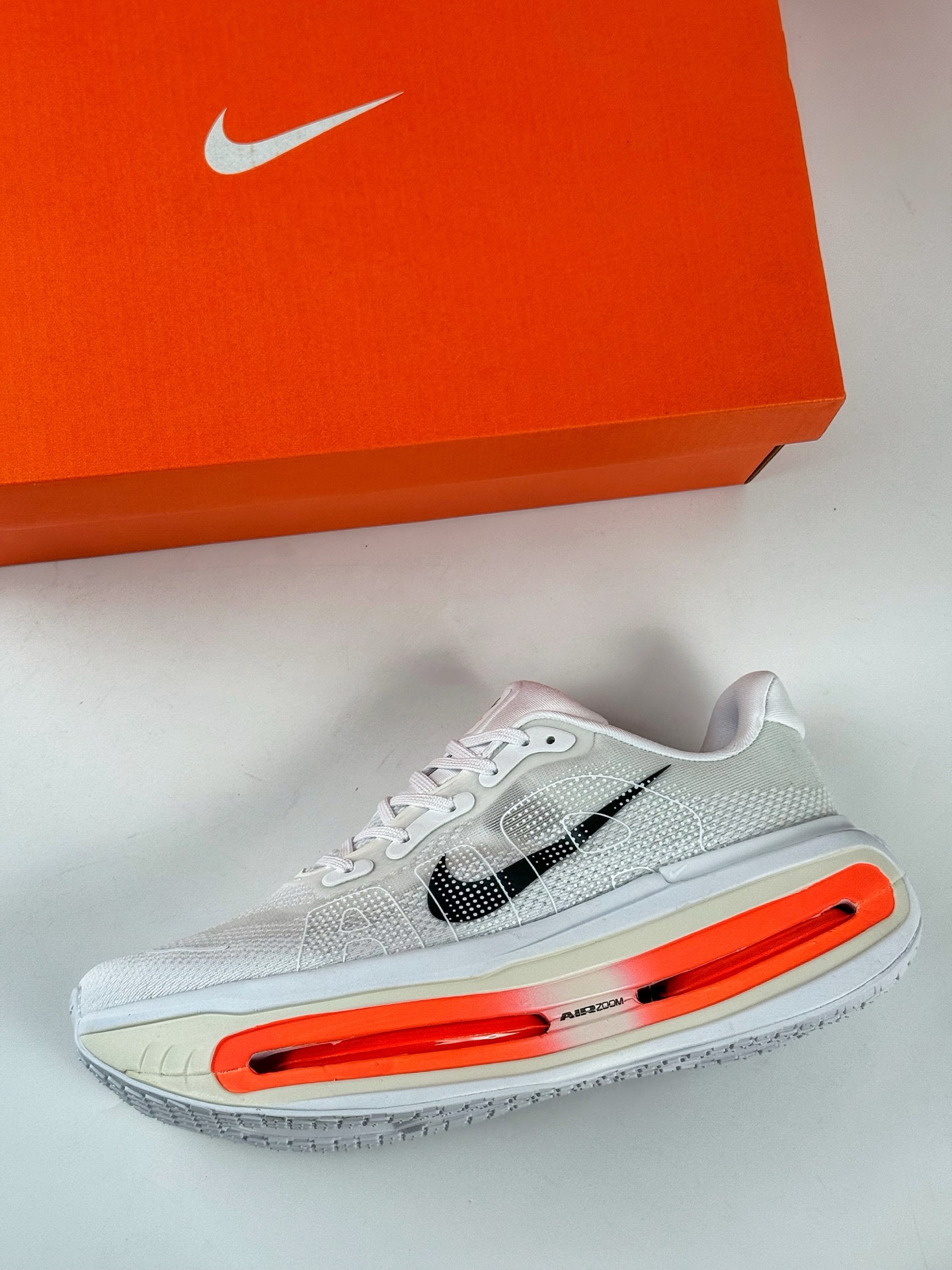 NIKE ZOOM PREMIUM 运动休闲跑鞋 耐克双层厚底 座为耐克的“顶缓”系列 HQ2050-631
