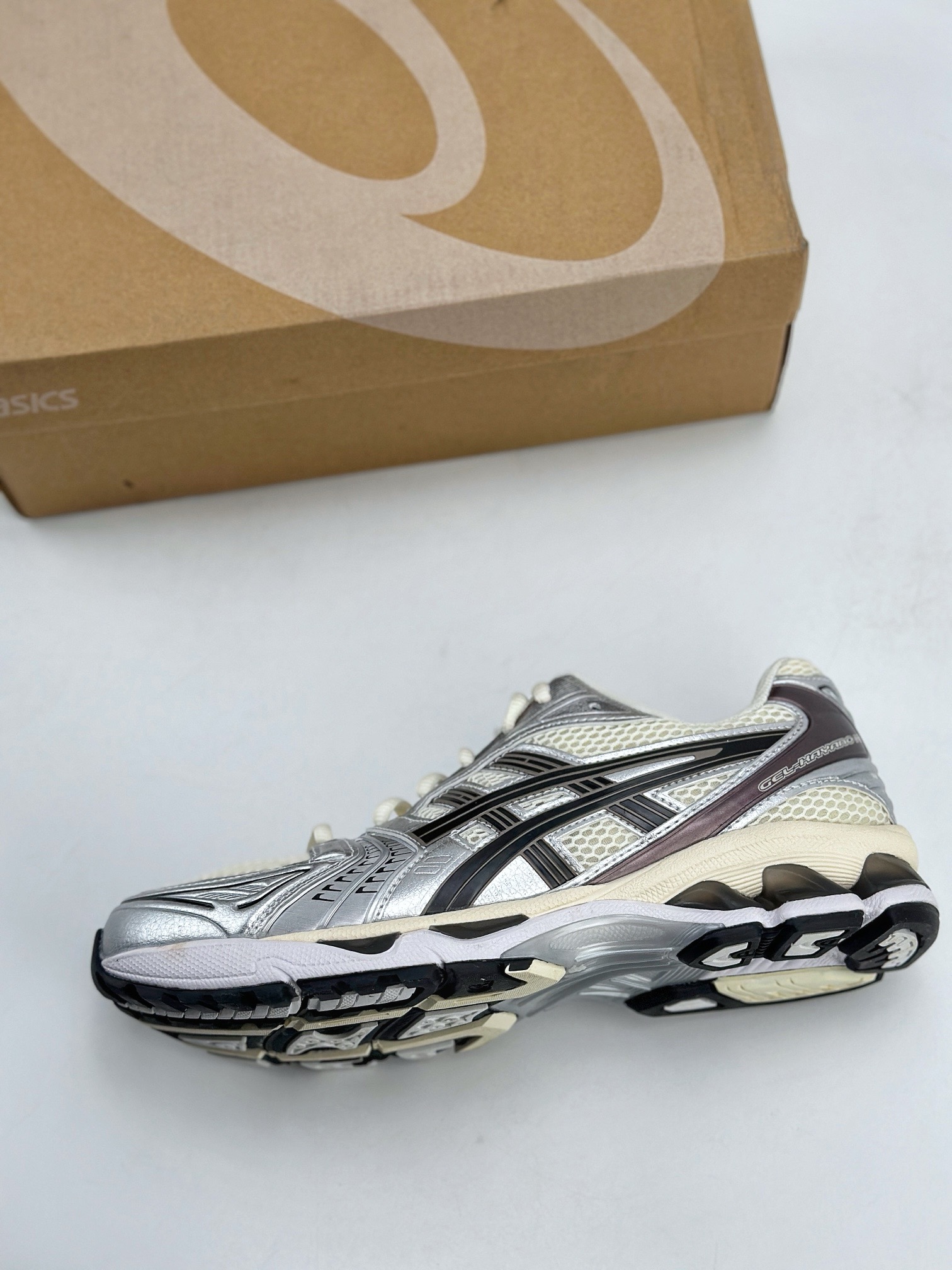 Asics Gel-Kayano 14 版本 亚瑟士运动休闲透气专业跑鞋  1201A019-108