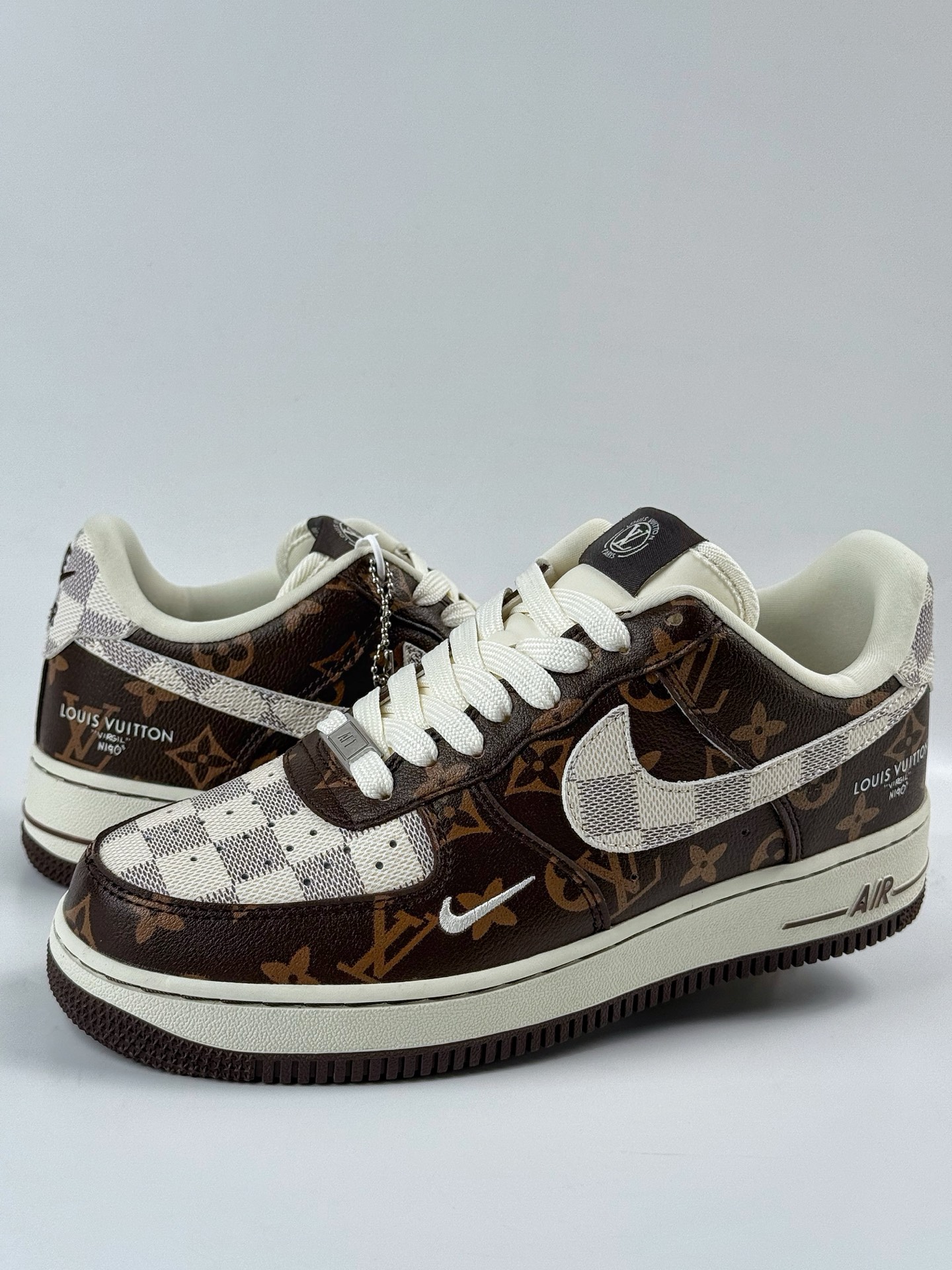 Nike Air Force 1 Low 07 x Louis Vuitton 经典咖啡棕小勾 SC0601-558
