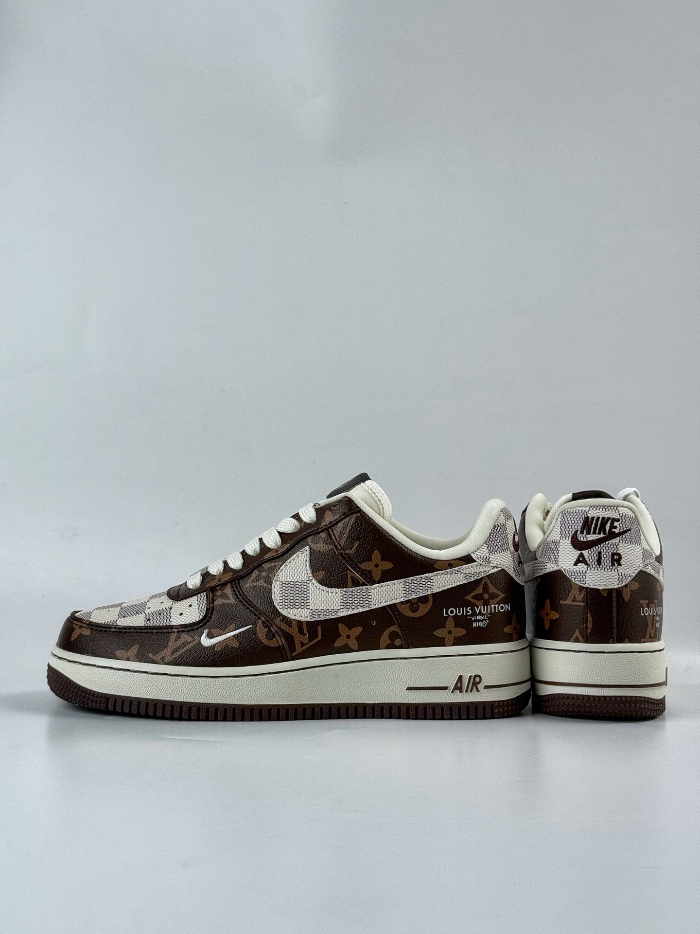 Nike Air Force 1 Low 07 x Louis Vuitton 经典咖啡棕小勾 SC0601-558