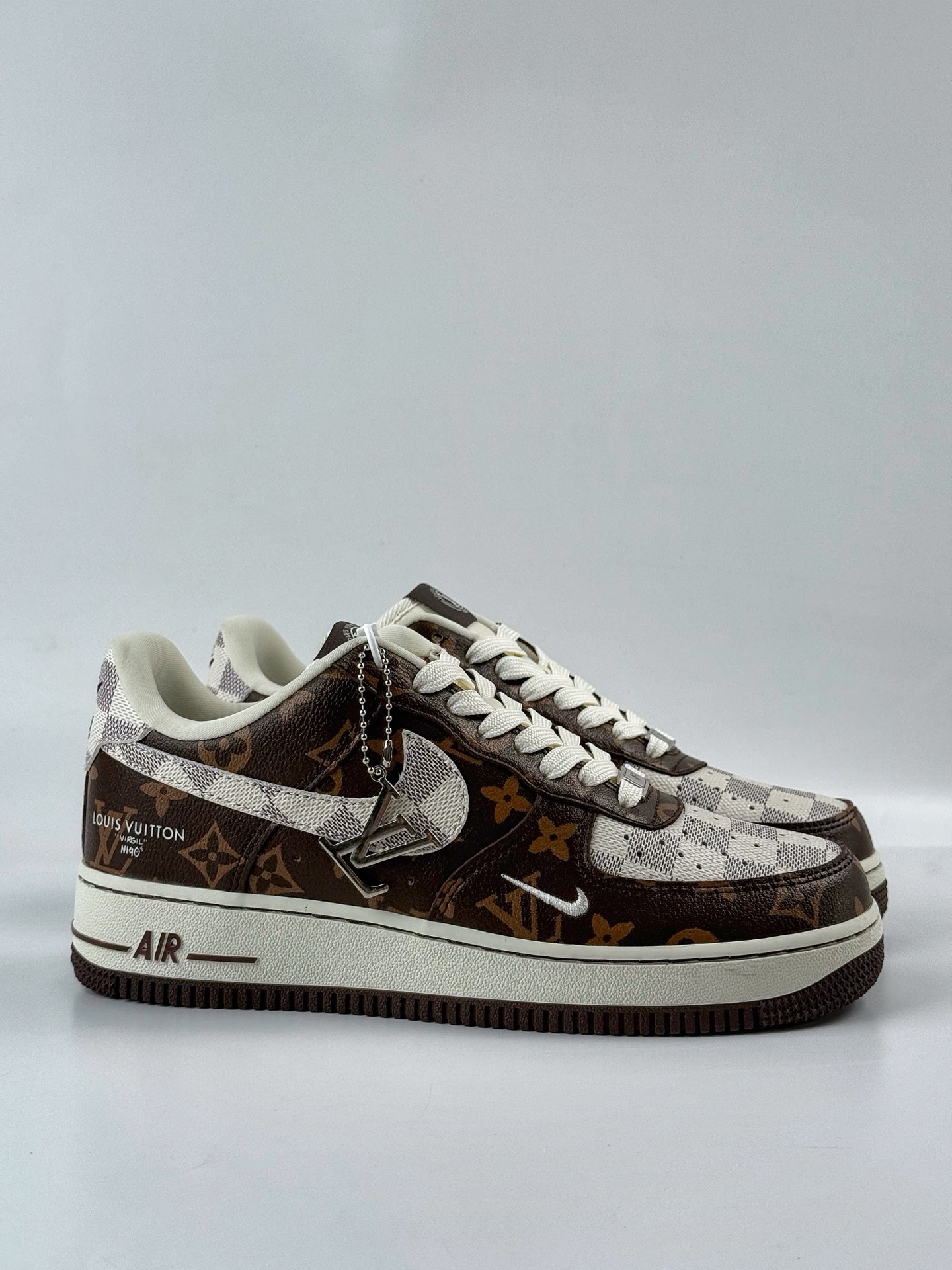 Nike Air Force 1 Low 07 x Louis Vuitton 经典咖啡棕小勾 SC0601-558