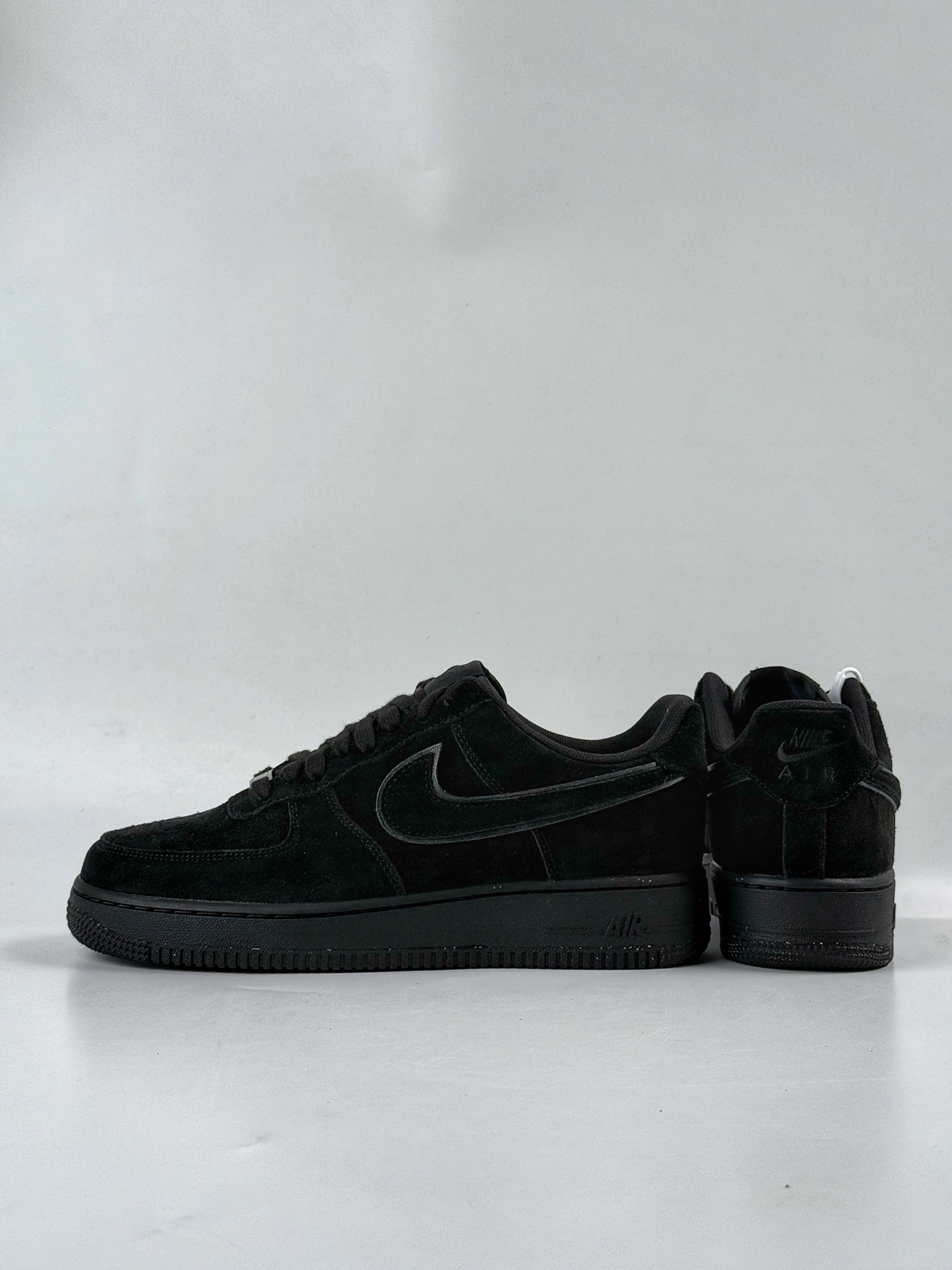 Nike Air Force 1 Low 07 绒毛纯黑 HQ1966-002