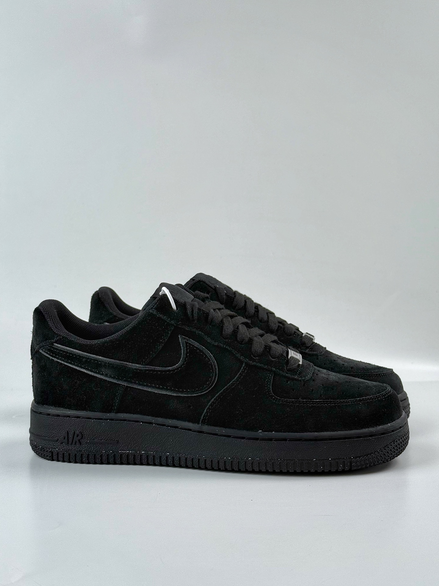 Nike Air Force 1 Low 07 绒毛纯黑 HQ1966-002