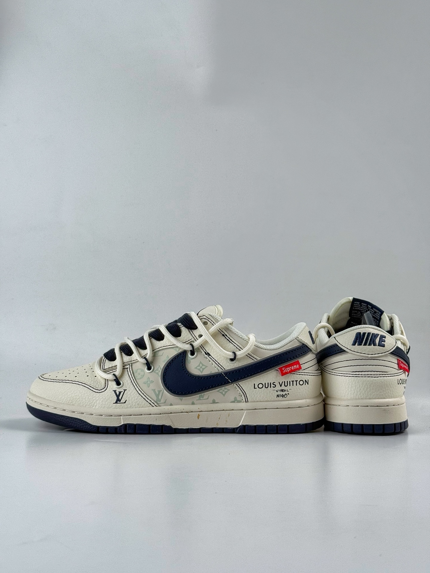 300 Nike SB Dunk Low x Louis Vuitton 米蓝绑带 YX5066-370-Chinese UA Cheap High Quatity Brand Clothes Bags handbags Sneakers wholesale wholesaler seller from China Factory suppliers Fashion Clothing Shoes best Quality Beautiful Price 300 Nike SB Dunk Low x Louis Vuitton 米蓝绑带 YX5066-370