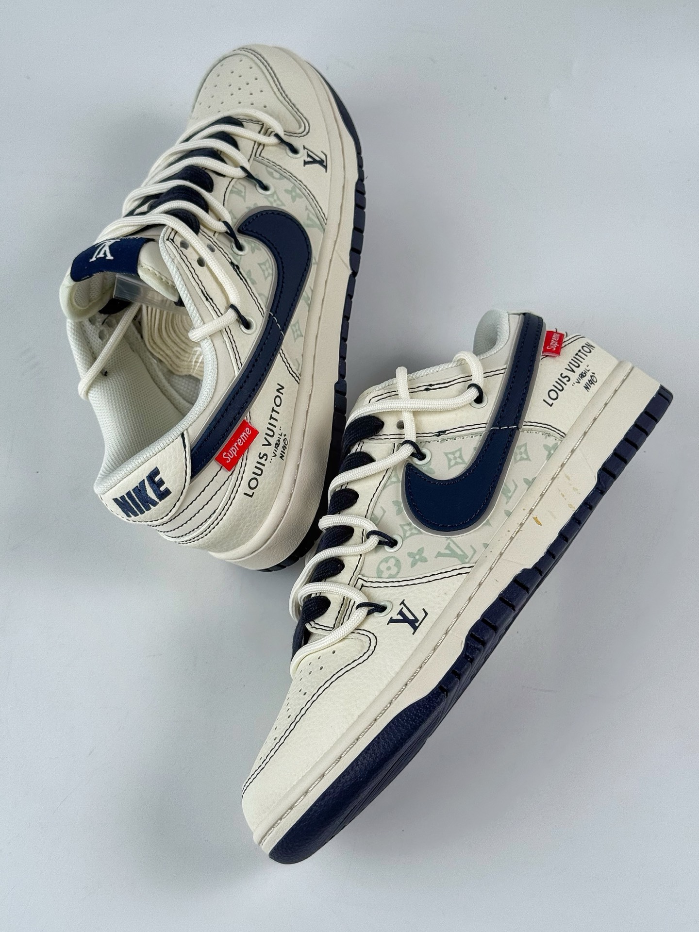 300 Nike SB Dunk Low x Louis Vuitton 米蓝绑带 YX5066-370-Chinese UA Cheap High Quatity Brand Clothes Bags handbags Sneakers wholesale wholesaler seller from China Factory suppliers Fashion Clothing Shoes best Quality Beautiful Price 300 Nike SB Dunk Low x Louis Vuitton 米蓝绑带 YX5066-370