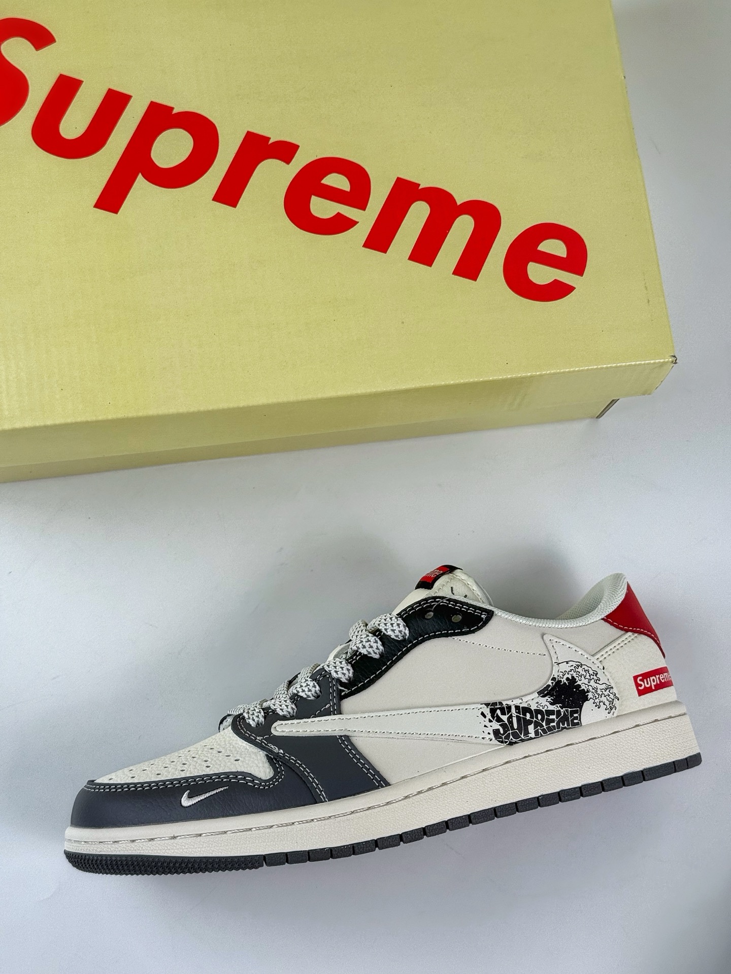 280 Travis Scott x Nike Air Jordan 1 Low x Superme Air Jordan 1 Low 反转灰白小勾满天星倒钩 QW5088-201