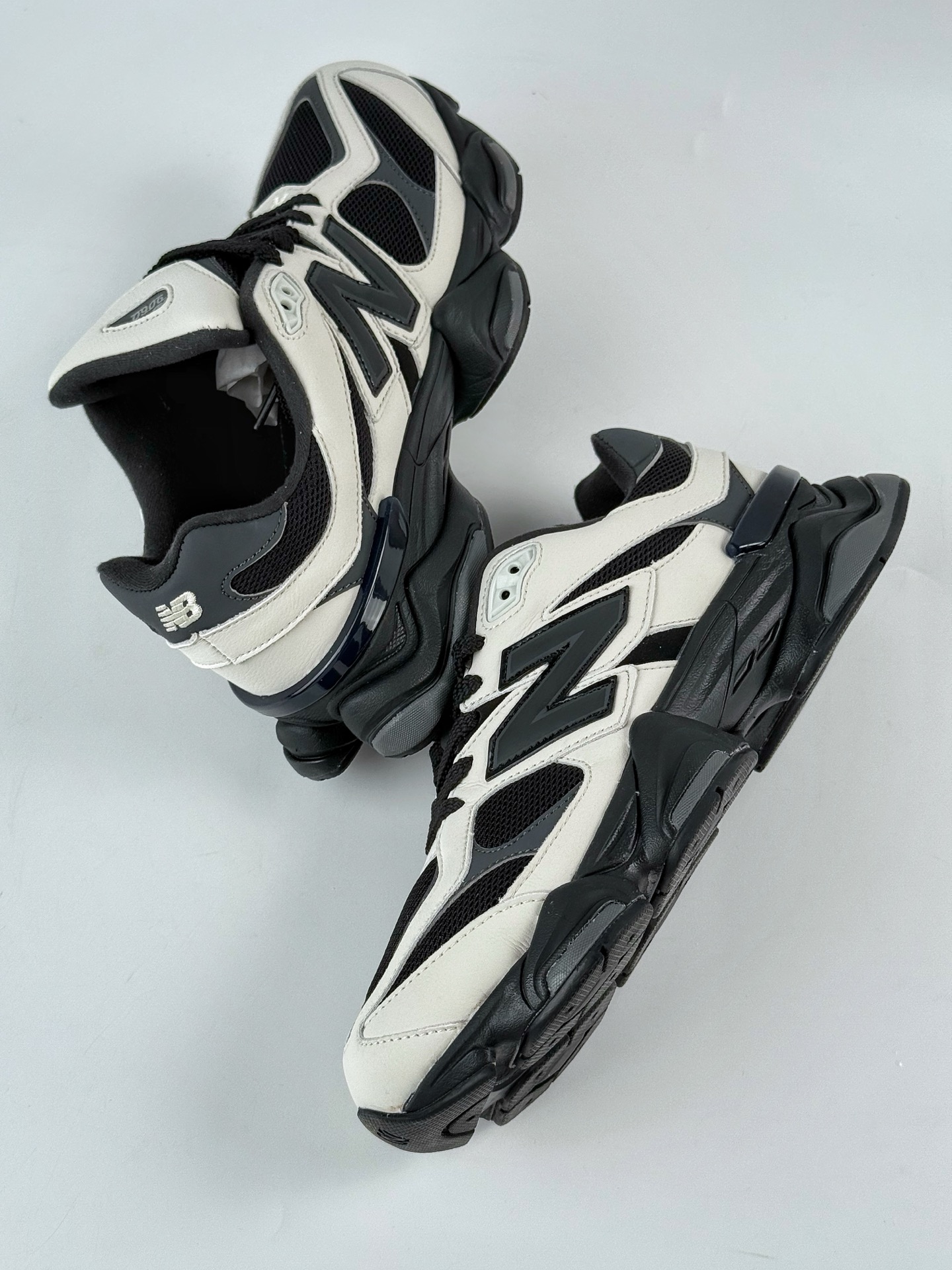 200 Joe Freshgoods x New Balance 版本 NB9060 联名款 复古休闲运动慢跑鞋 U9060ZBS-Chinese UA Cheap High Quatity Brand Clothes Bags handbags Sneakers wholesale wholesaler seller from China Factory suppliers Fashion Clothing Shoes best Quality Beautiful Price 200 Joe Freshgoods x New Balance 版本 NB9060 联名款 复古休闲运动慢跑鞋 U9060ZBS