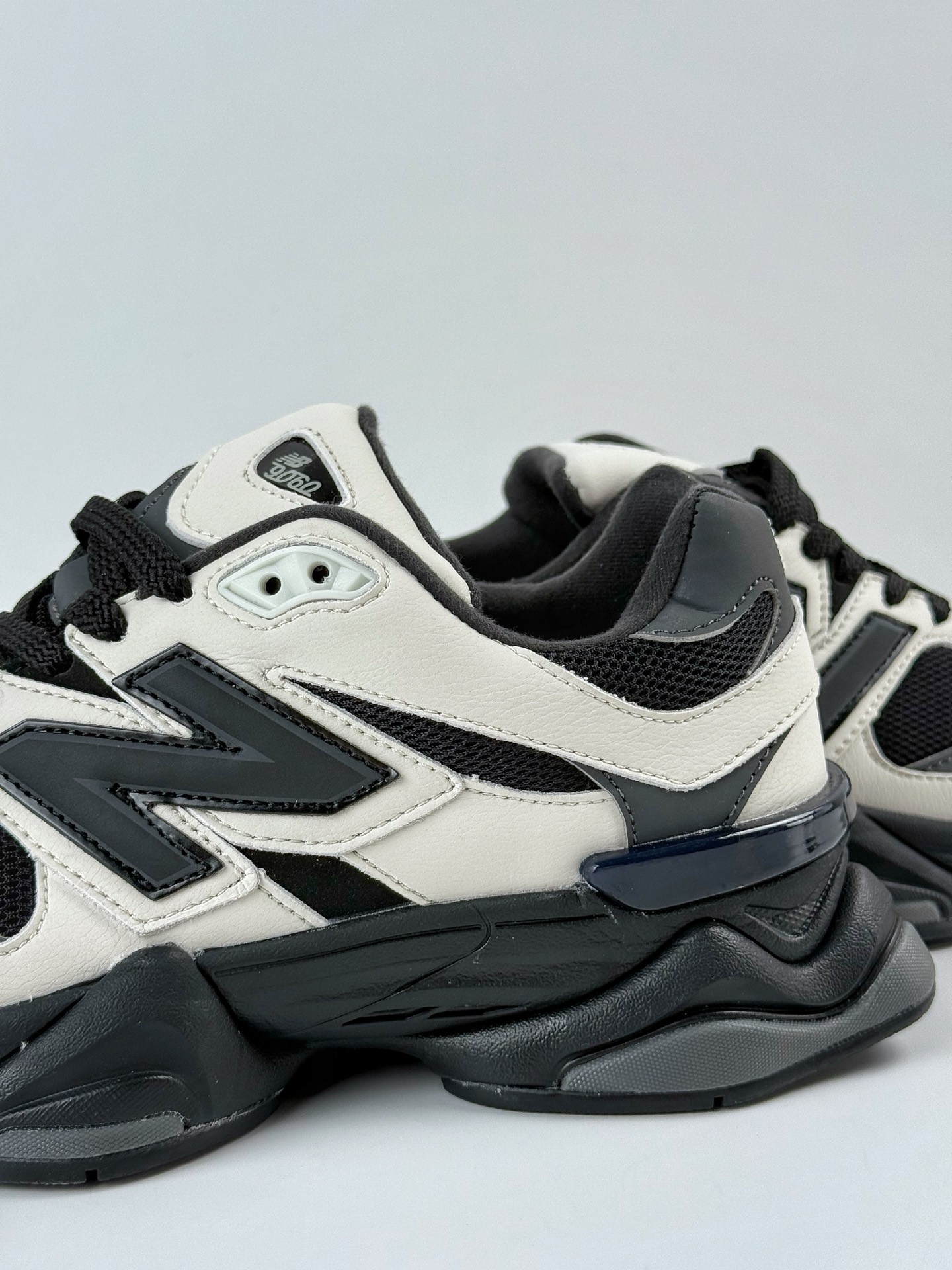 200 Joe Freshgoods x New Balance 版本 NB9060 联名款 复古休闲运动慢跑鞋 U9060ZBS-Chinese UA Cheap High Quatity Brand Clothes Bags handbags Sneakers wholesale wholesaler seller from China Factory suppliers Fashion Clothing Shoes best Quality Beautiful Price 200 Joe Freshgoods x New Balance 版本 NB9060 联名款 复古休闲运动慢跑鞋 U9060ZBS