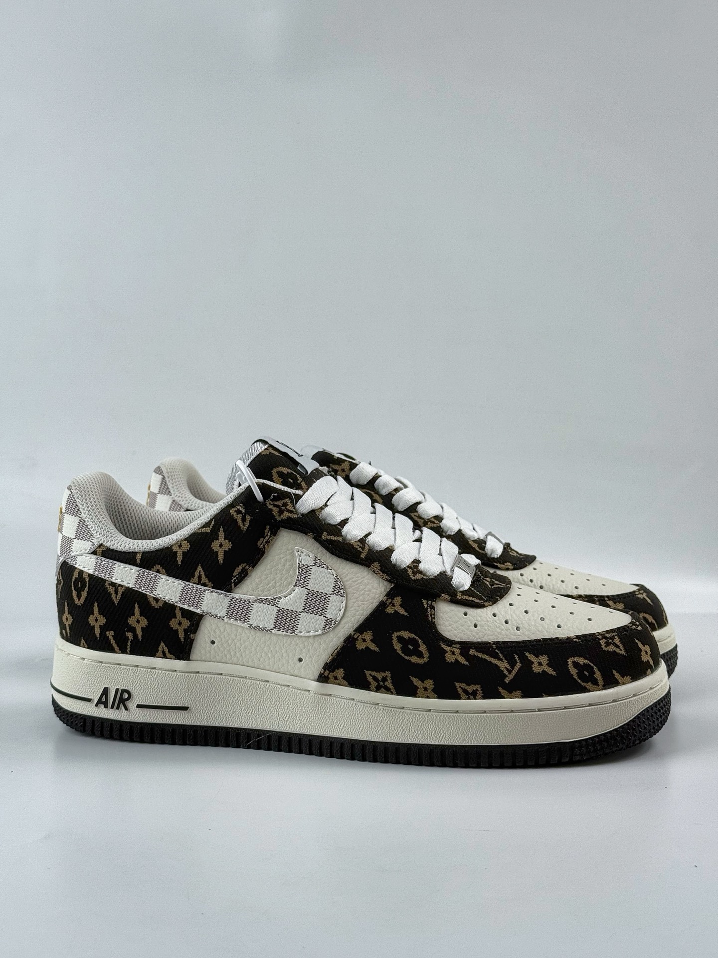 260 Nike Air Force 1 Low 07 x Louis Vuitton 黑白 BZ68808-104-Chinese UA Cheap High Quatity Brand Clothes Bags handbags Sneakers wholesale wholesaler seller from China Factory suppliers Fashion Clothing Shoes best Quality Beautiful Price 260 Nike Air Force 1 Low 07 x Louis Vuitton 黑白 BZ68808-104