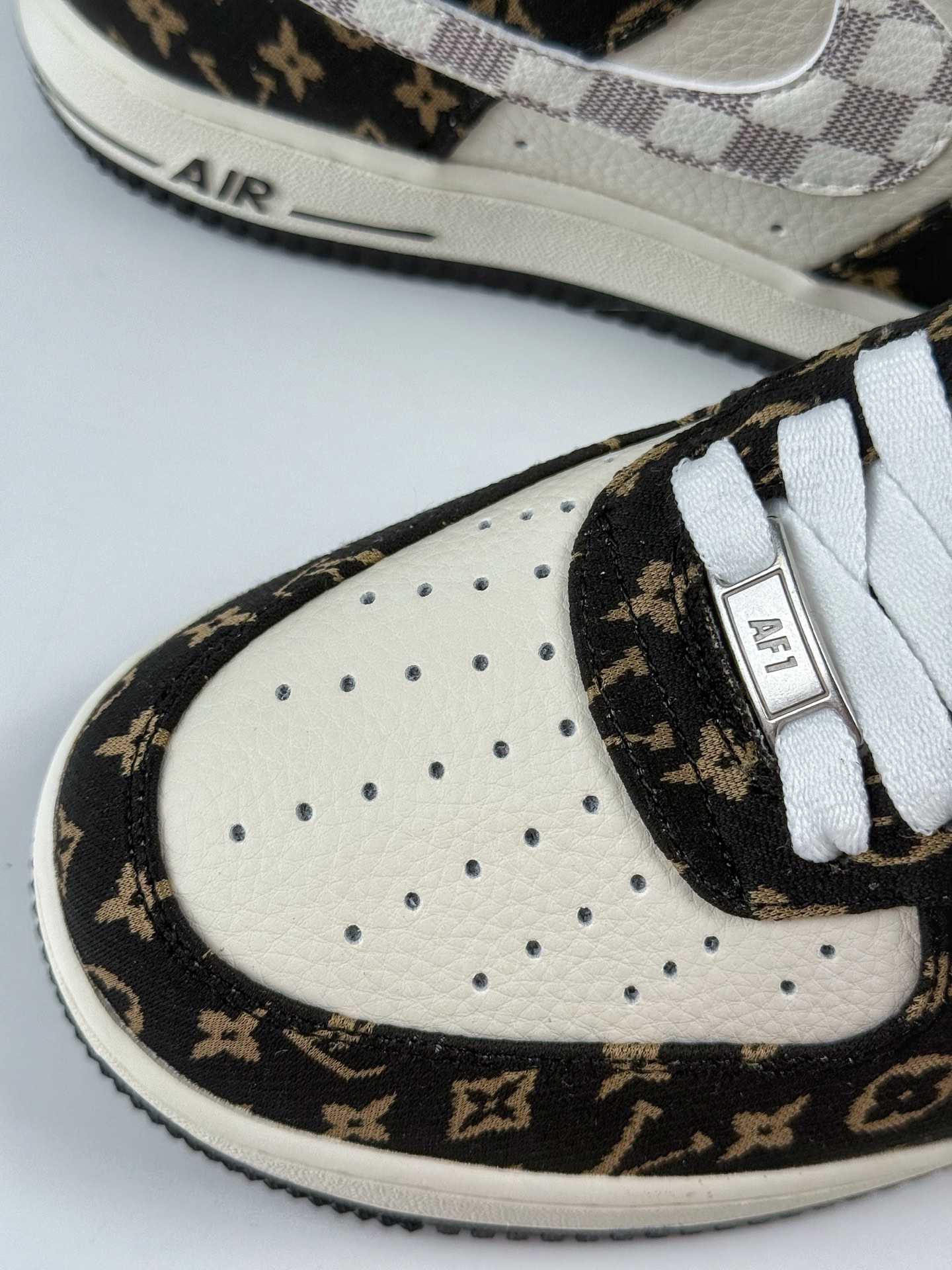 260 Nike Air Force 1 Low 07 x Louis Vuitton 黑白 BZ68808-104-Chinese UA Cheap High Quatity Brand Clothes Bags handbags Sneakers wholesale wholesaler seller from China Factory suppliers Fashion Clothing Shoes best Quality Beautiful Price 260 Nike Air Force 1 Low 07 x Louis Vuitton 黑白 BZ68808-104