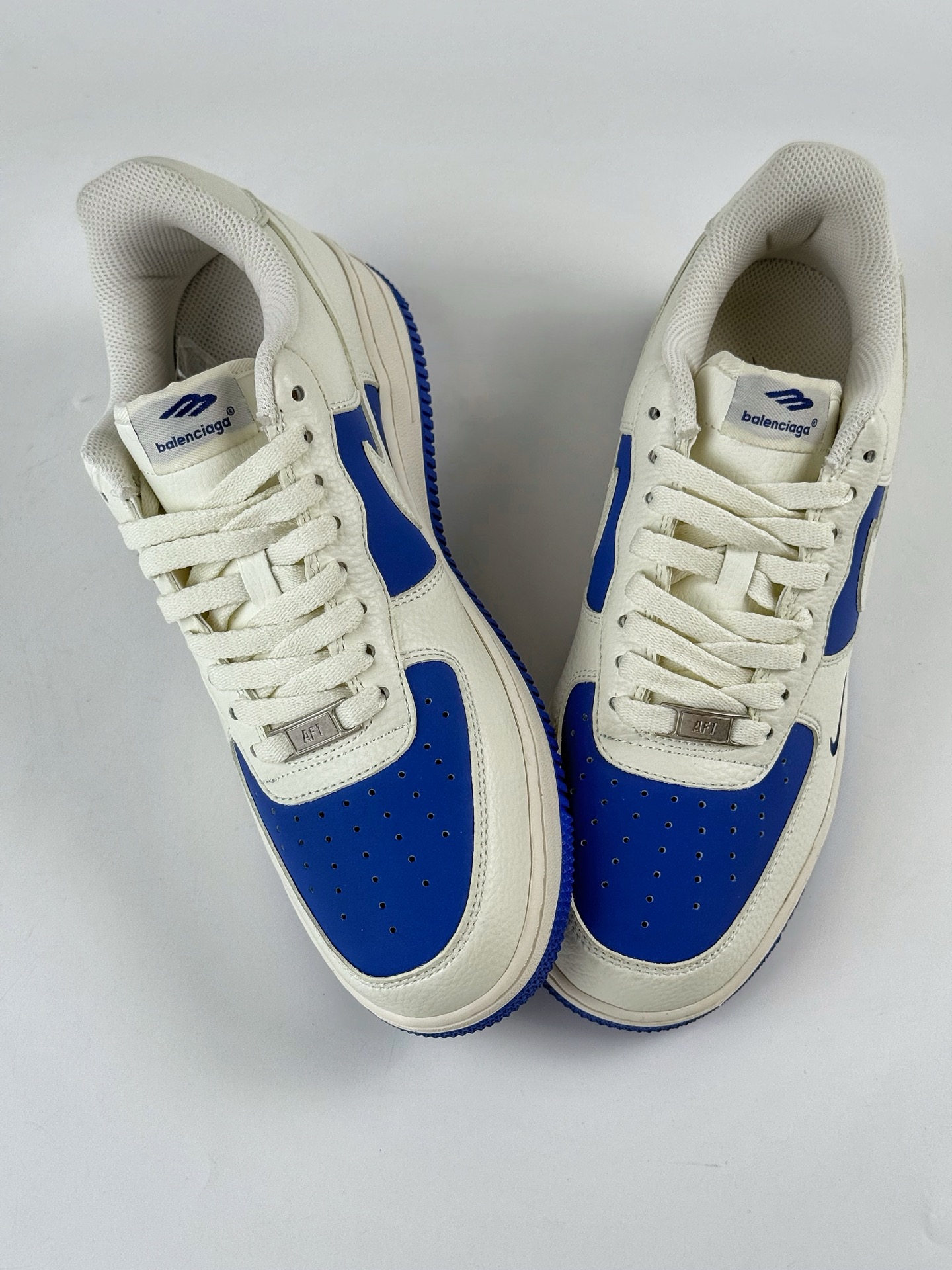 260 Nike Air Force 1 Low 07 x Balenciaga 白蓝小勾 KX2532-501-Chinese UA Cheap High Quatity Brand Clothes Bags handbags Sneakers wholesale wholesaler seller from China Factory suppliers Fashion Clothing Shoes best Quality Beautiful Price 260 Nike Air Force 1 Low 07 x Balenciaga 白蓝小勾 KX2532-501