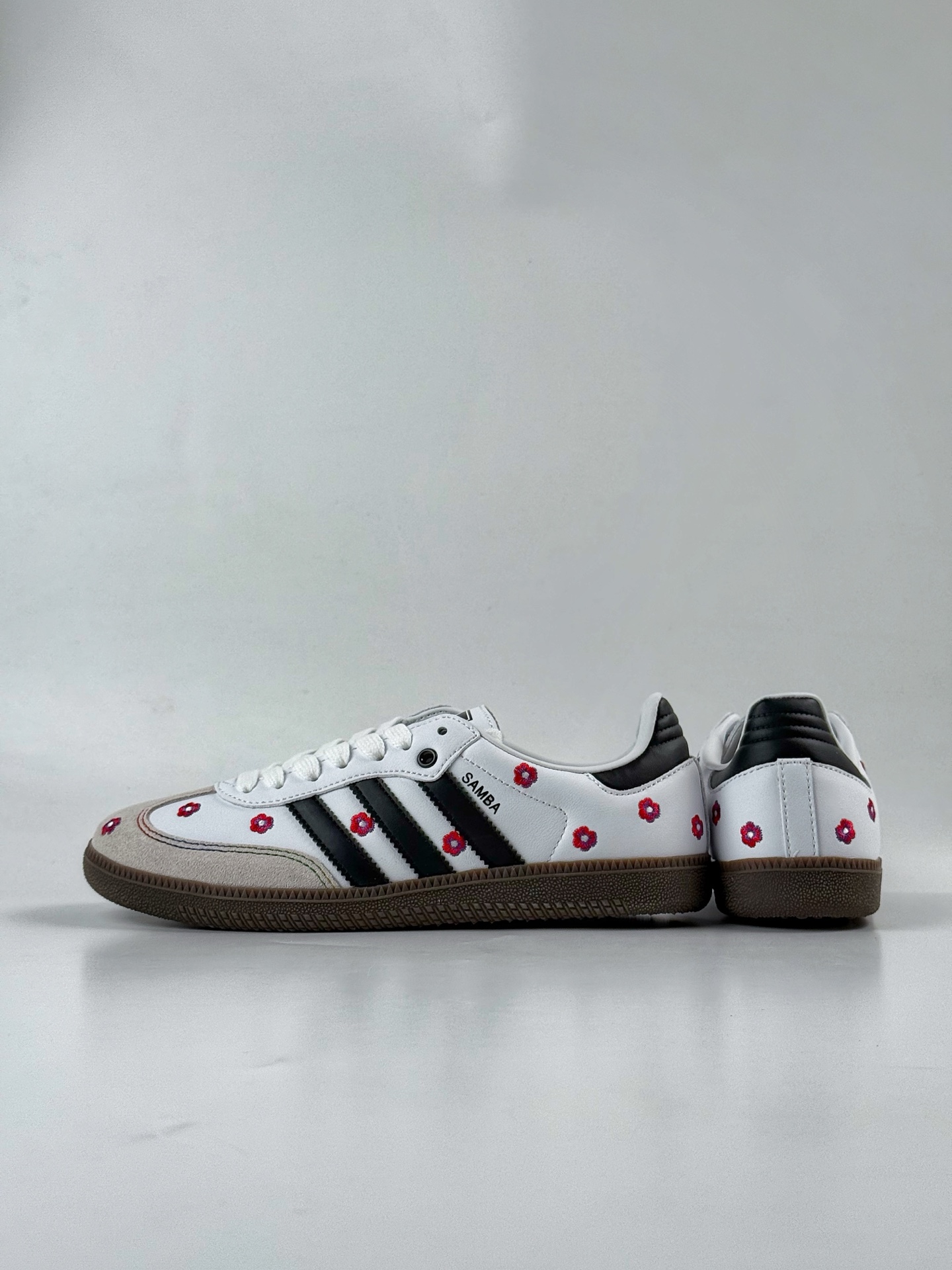 160 adidoriginals Samba OG 灰白小花 IF4391-Chinese UA Cheap High Quatity Brand Clothes Bags handbags Sneakers wholesale wholesaler seller from China Factory suppliers Fashion Clothing Shoes best Quality Beautiful Price 160 adidoriginals Samba OG 灰白小花 IF4391