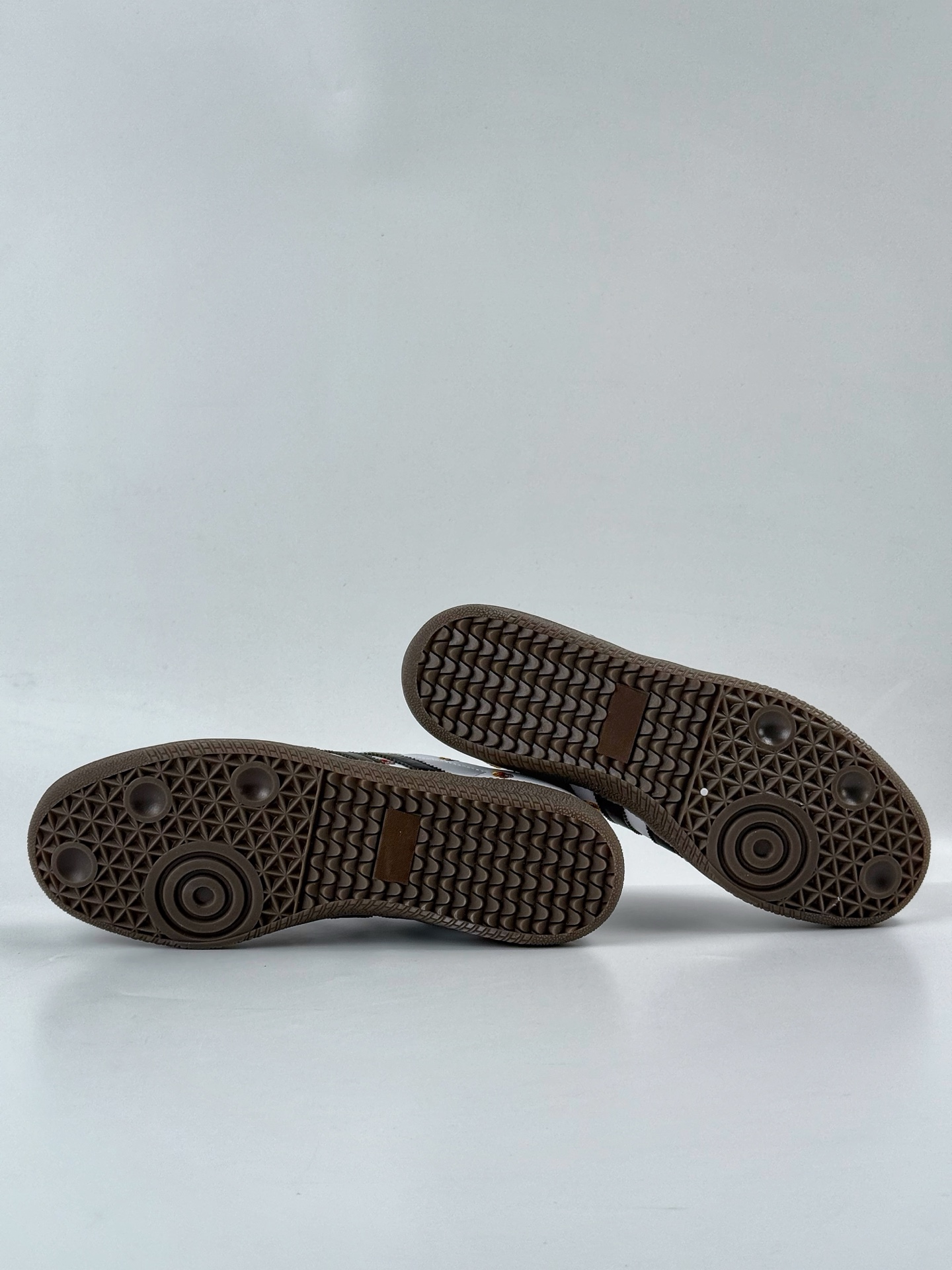 160 adidoriginals Samba OG 灰白小花 IF4398-Chinese UA Cheap High Quatity Brand Clothes Bags handbags Sneakers wholesale wholesaler seller from China Factory suppliers Fashion Clothing Shoes best Quality Beautiful Price 160 adidoriginals Samba OG 灰白小花 IF4398