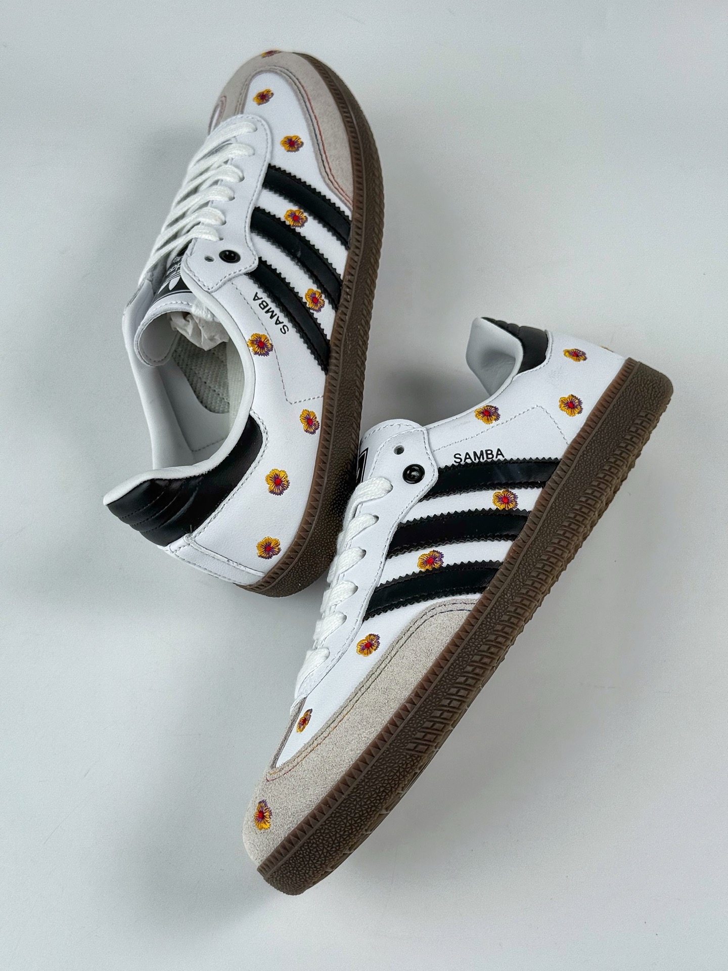 160 adidoriginals Samba OG 灰白小花 IF4398-Chinese UA Cheap High Quatity Brand Clothes Bags handbags Sneakers wholesale wholesaler seller from China Factory suppliers Fashion Clothing Shoes best Quality Beautiful Price 160 adidoriginals Samba OG 灰白小花 IF4398