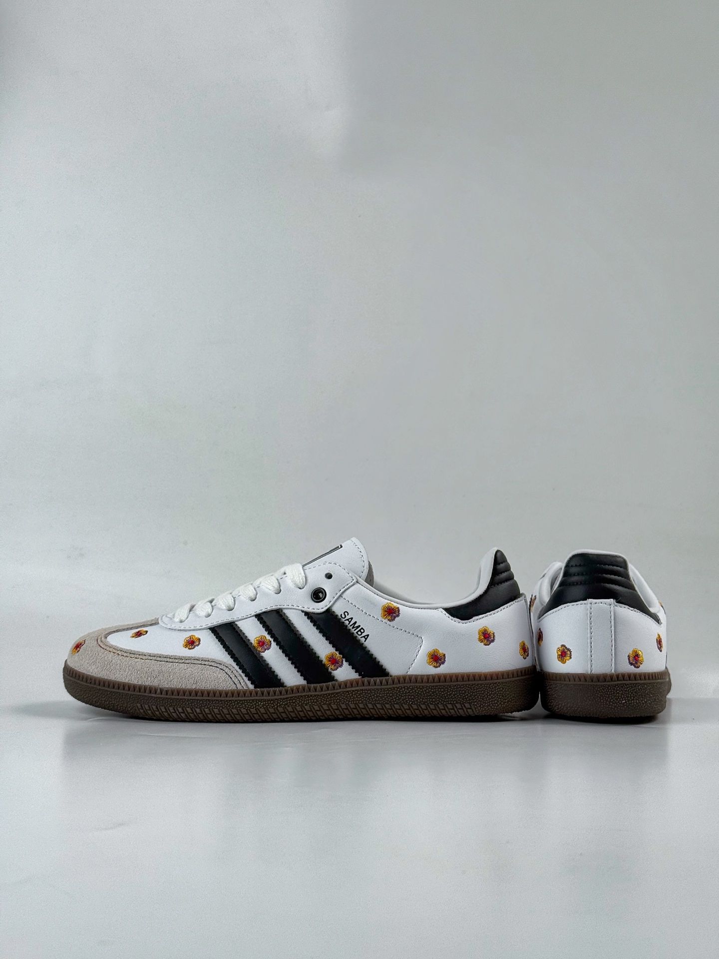 160 adidoriginals Samba OG 灰白小花 IF4398-Chinese UA Cheap High Quatity Brand Clothes Bags handbags Sneakers wholesale wholesaler seller from China Factory suppliers Fashion Clothing Shoes best Quality Beautiful Price 160 adidoriginals Samba OG 灰白小花 IF4398