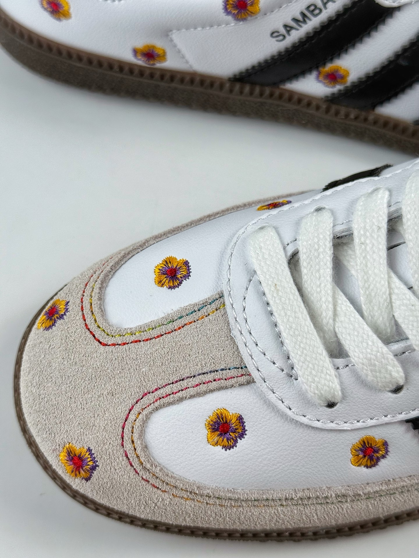 160 adidoriginals Samba OG 灰白小花 IF4398-Chinese UA Cheap High Quatity Brand Clothes Bags handbags Sneakers wholesale wholesaler seller from China Factory suppliers Fashion Clothing Shoes best Quality Beautiful Price 160 adidoriginals Samba OG 灰白小花 IF4398