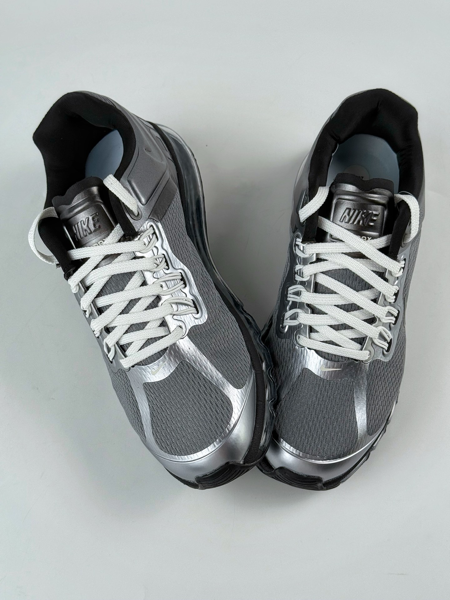 170 Nike Air Max 2013 舒适时尚耐磨透气 低帮跑步鞋  HQ3481-099