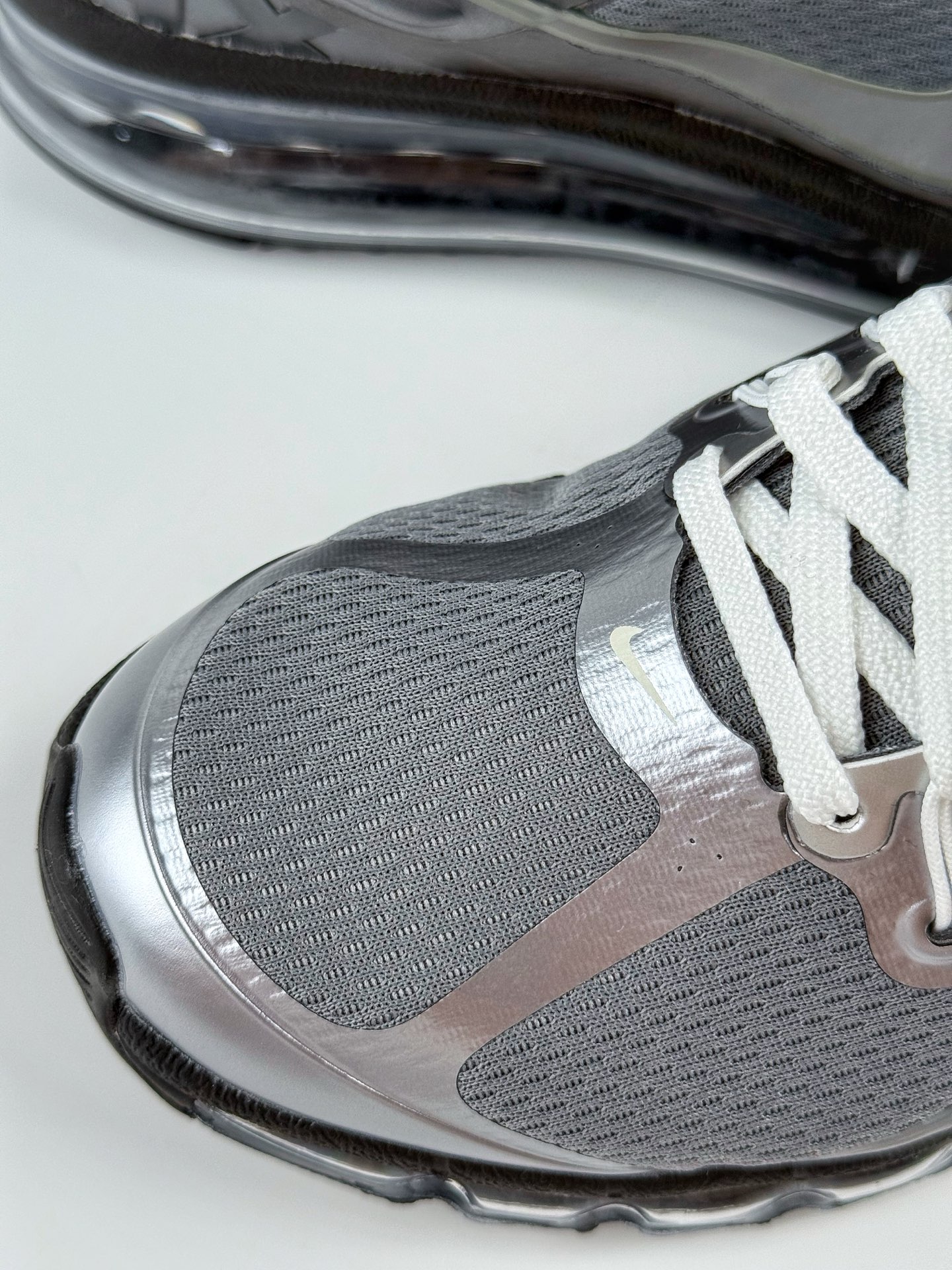 170 Nike Air Max 2013 舒适时尚耐磨透气 低帮跑步鞋  HQ3481-099
