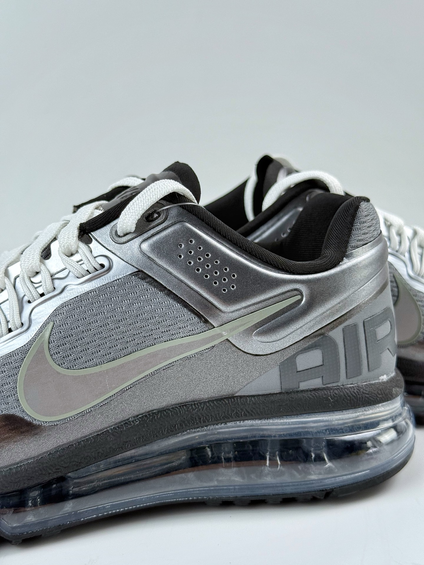 170 Nike Air Max 2013 舒适时尚耐磨透气 低帮跑步鞋  HQ3481-099