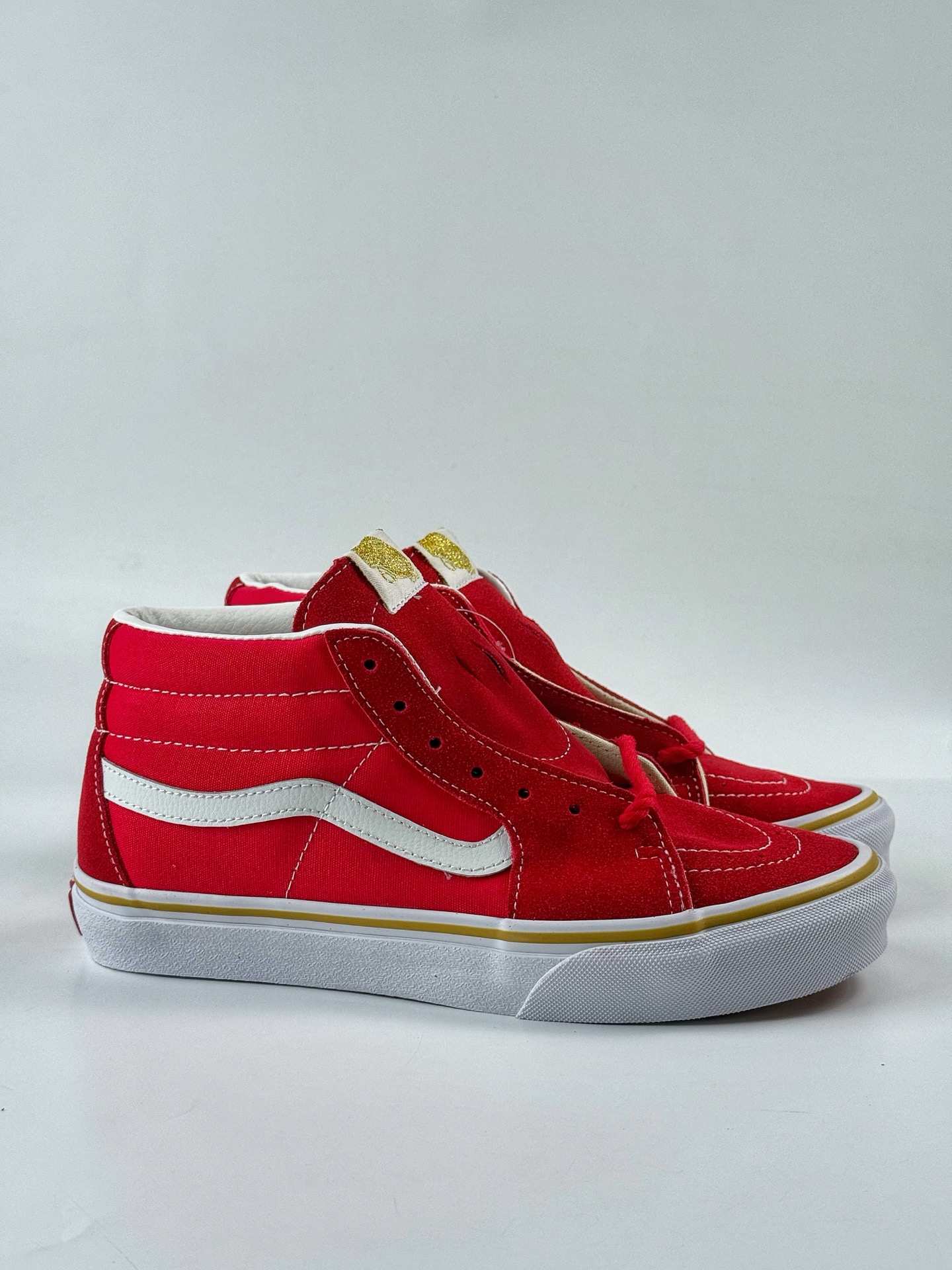 160 VANS范斯 Sk8-Mid 中国结大红中帮经典麂皮低帮面包板鞋 VN000CS0JV6-Chinese UA Cheap High Quatity Brand Clothes Bags handbags Sneakers wholesale wholesaler seller from China Factory suppliers Fashion Clothing Shoes best Quality Beautiful Price 160 VANS范斯 Sk8-Mid 中国结大红中帮经典麂皮低帮面包板鞋 VN000CS0JV6