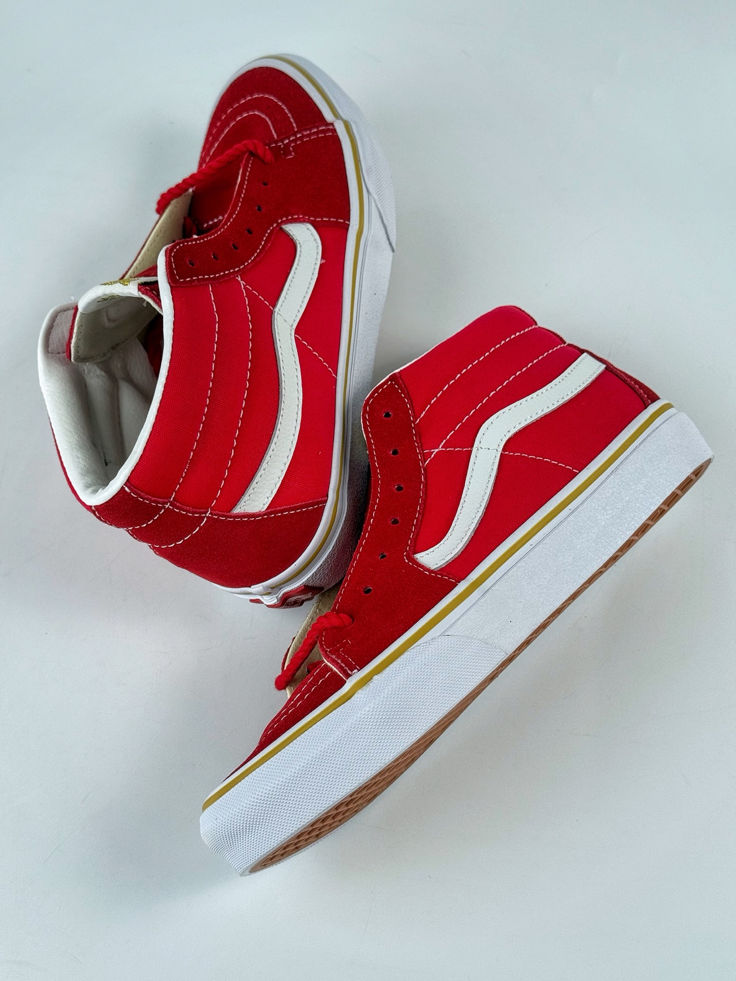 160 VANS范斯 Sk8-Mid 中国结大红中帮经典麂皮低帮面包板鞋 VN000CS0JV6-Chinese UA Cheap High Quatity Brand Clothes Bags handbags Sneakers wholesale wholesaler seller from China Factory suppliers Fashion Clothing Shoes best Quality Beautiful Price 160 VANS范斯 Sk8-Mid 中国结大红中帮经典麂皮低帮面包板鞋 VN000CS0JV6