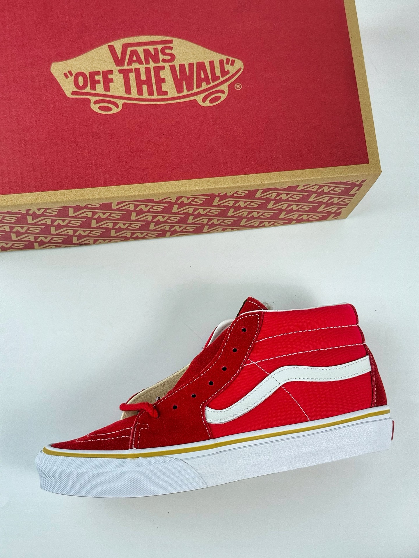 160 VANS范斯 Sk8-Mid 中国结大红中帮经典麂皮低帮面包板鞋 VN000CS0JV6-Chinese UA Cheap High Quatity Brand Clothes Bags handbags Sneakers wholesale wholesaler seller from China Factory suppliers Fashion Clothing Shoes best Quality Beautiful Price 160 VANS范斯 Sk8-Mid 中国结大红中帮经典麂皮低帮面包板鞋 VN000CS0JV6