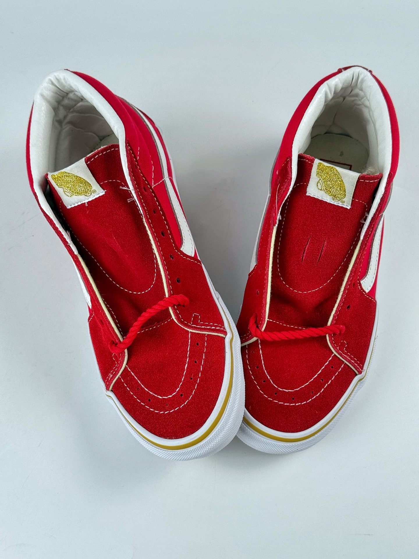 160 VANS范斯 Sk8-Mid 中国结大红中帮经典麂皮低帮面包板鞋 VN000CS0JV6-Chinese UA Cheap High Quatity Brand Clothes Bags handbags Sneakers wholesale wholesaler seller from China Factory suppliers Fashion Clothing Shoes best Quality Beautiful Price 160 VANS范斯 Sk8-Mid 中国结大红中帮经典麂皮低帮面包板鞋 VN000CS0JV6