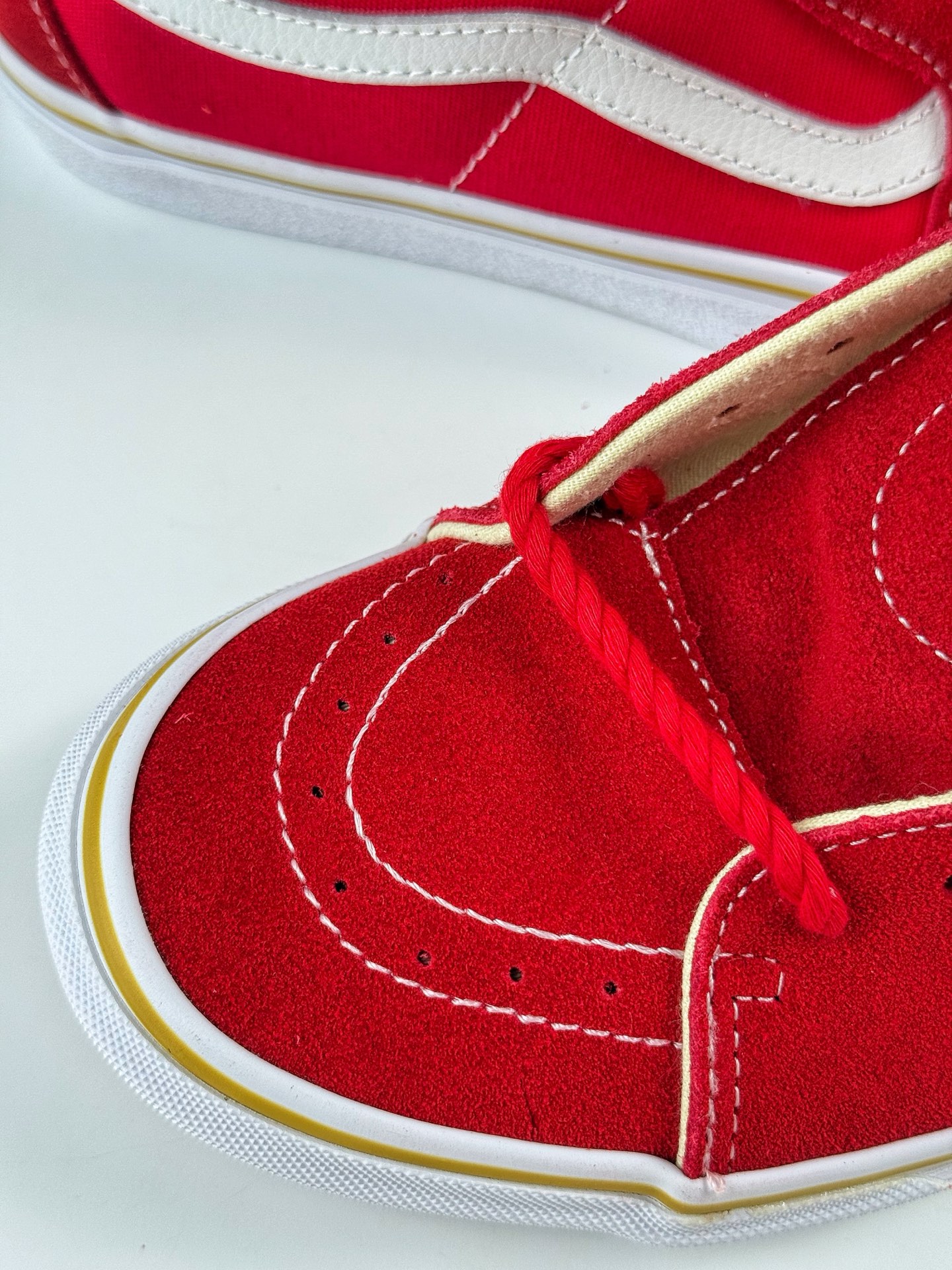 160 VANS范斯 Sk8-Mid 中国结大红中帮经典麂皮低帮面包板鞋 VN000CS0JV6-Chinese UA Cheap High Quatity Brand Clothes Bags handbags Sneakers wholesale wholesaler seller from China Factory suppliers Fashion Clothing Shoes best Quality Beautiful Price 160 VANS范斯 Sk8-Mid 中国结大红中帮经典麂皮低帮面包板鞋 VN000CS0JV6