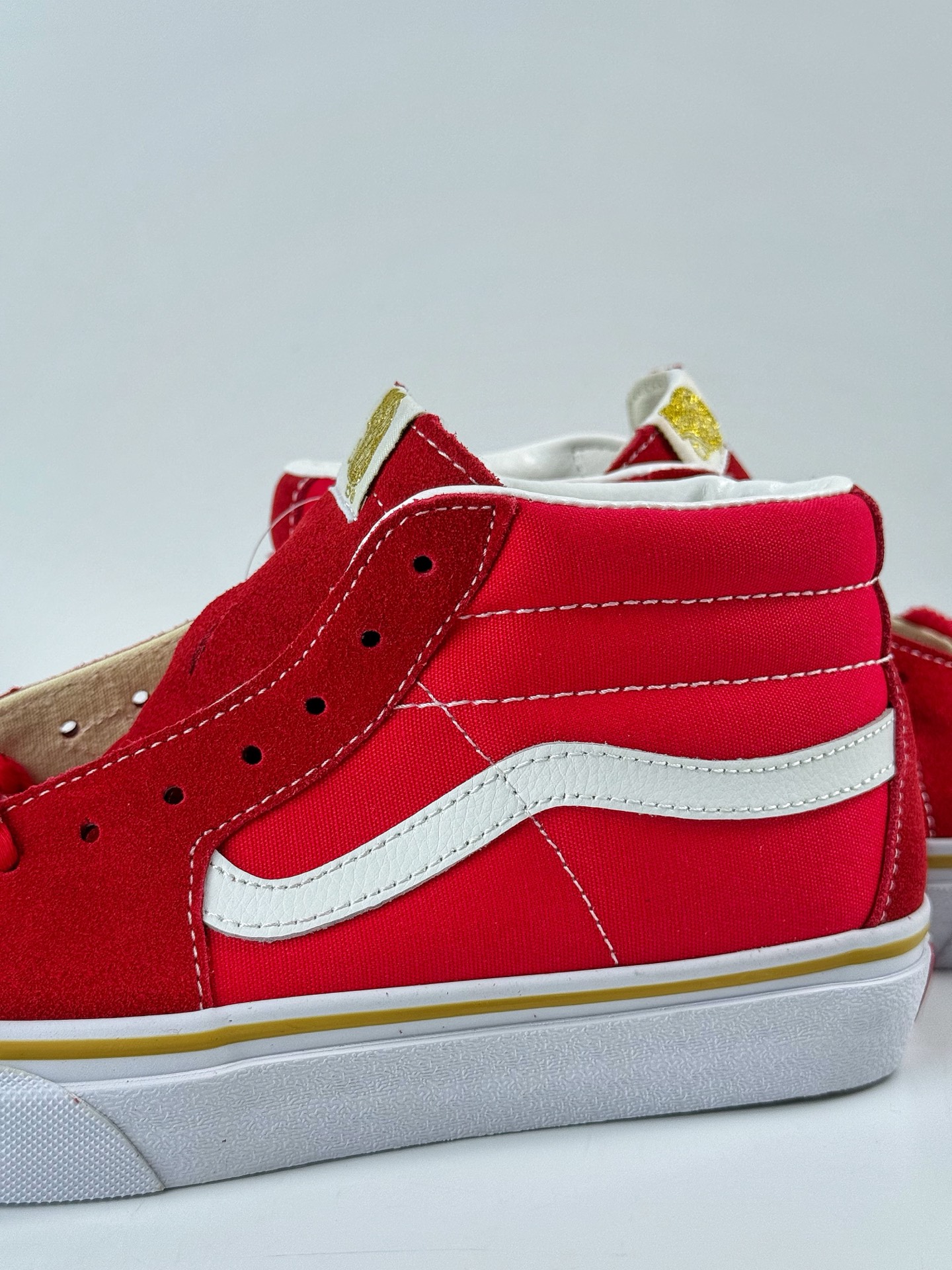 160 VANS范斯 Sk8-Mid 中国结大红中帮经典麂皮低帮面包板鞋 VN000CS0JV6-Chinese UA Cheap High Quatity Brand Clothes Bags handbags Sneakers wholesale wholesaler seller from China Factory suppliers Fashion Clothing Shoes best Quality Beautiful Price 160 VANS范斯 Sk8-Mid 中国结大红中帮经典麂皮低帮面包板鞋 VN000CS0JV6